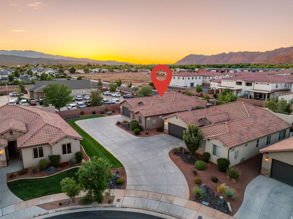 Photo of 3823 W DREAM CIR #118, Santa Clara, UT 84765 (MLS # 2156494)