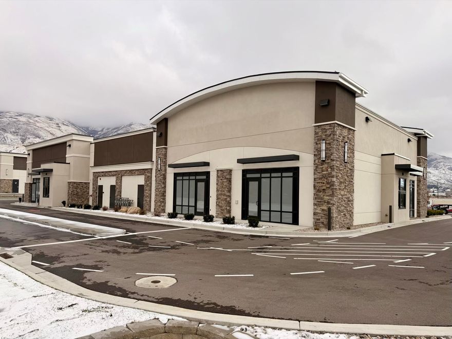 Ideal for Class A professional office, multi-use/mixed-use retail, & restaurant w/drive-thru. 1,200 - 8,000 SF available. 6 suites available. Located in Eagle Landing Shopping Complex. Excellent exposure off 1100 S. Easy access from I-15 & HWY 89. Neighboring tenants are: America First CU, Caf Rio, Jersey Mike's, Twisted Sugar, Indulge Boutique, Marco's Pizza, US Title, & OLO Builders.
