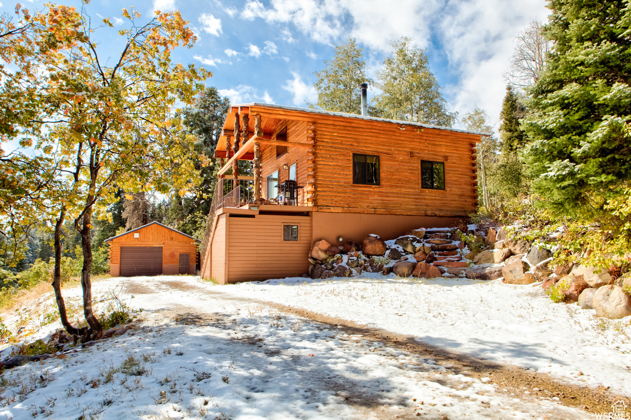 2229 DEER LOOP