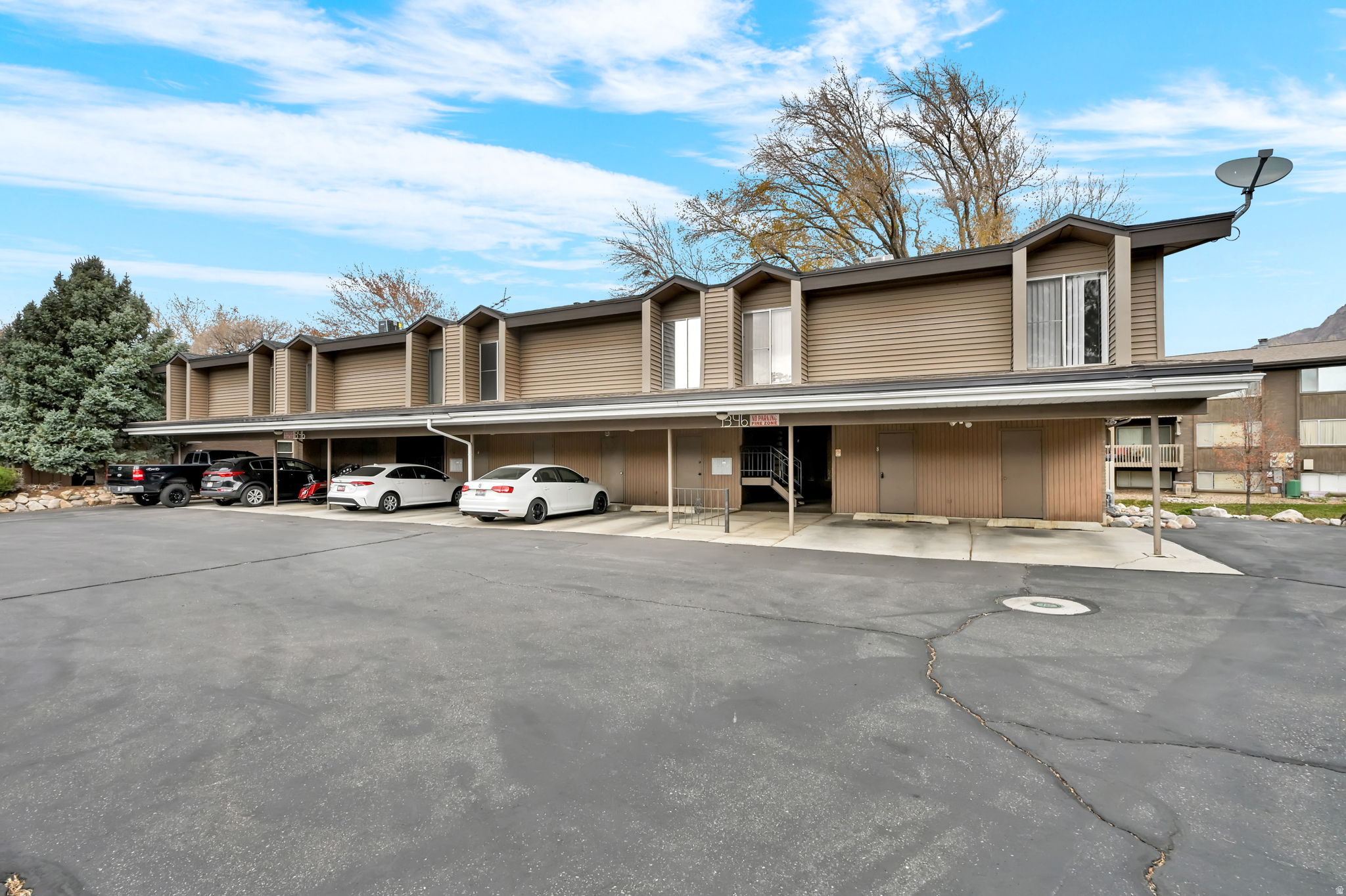 BRIARWOOD CONDOMINIUM - Residential