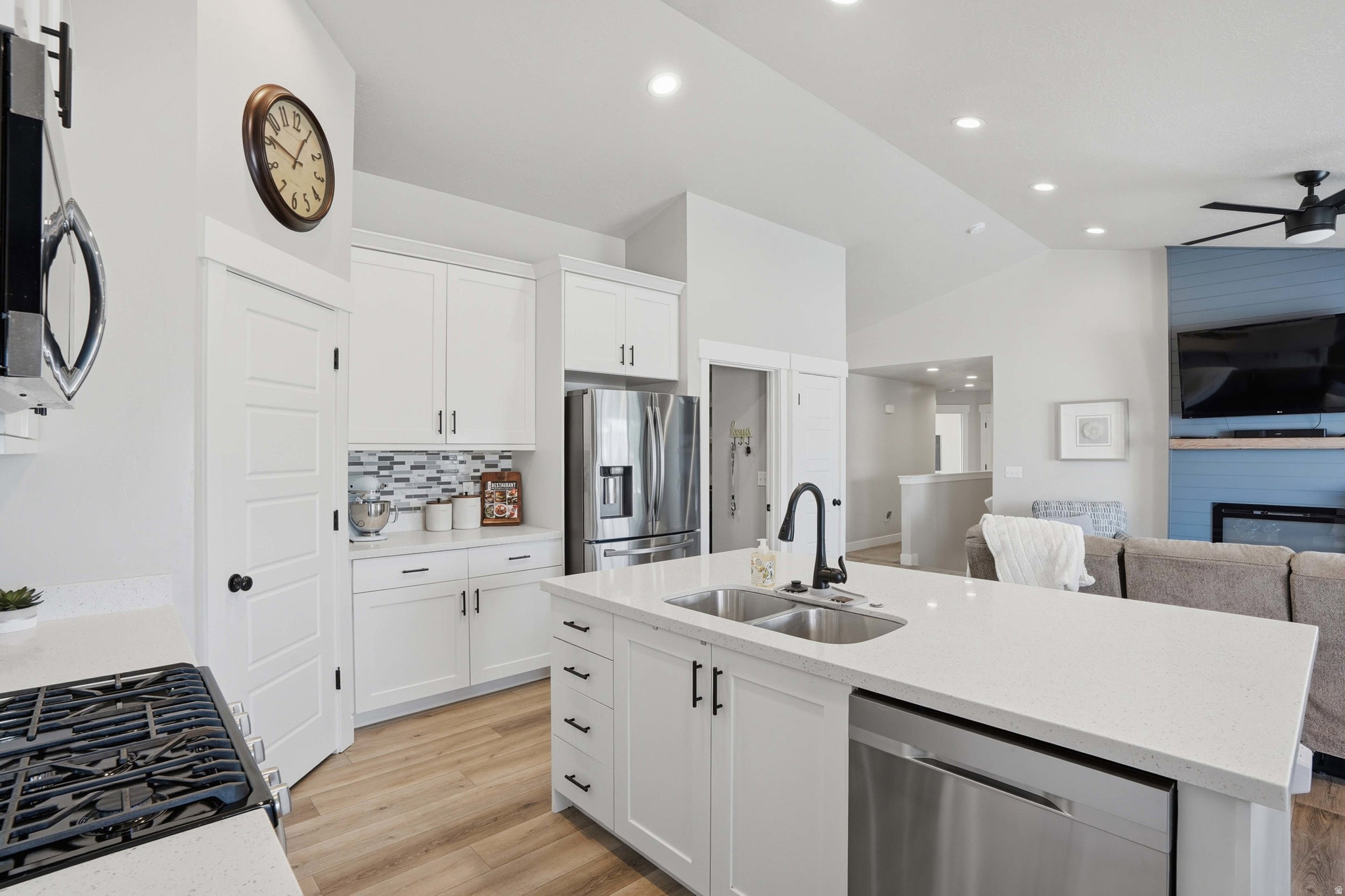 CASTAGNO PLACE SUBDIVISION - Residential