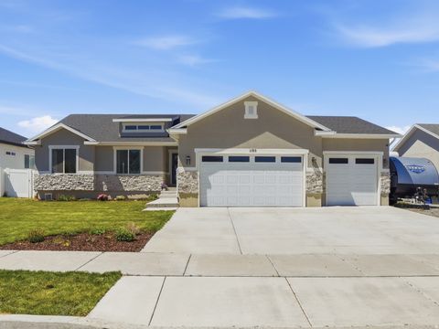 Photo of 1195 N 640 E, Tooele, UT 84074 (MLS # 2156270)