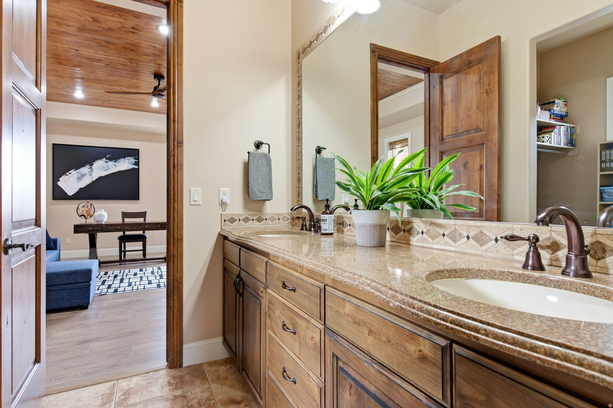 STONE CLIFF - Residential