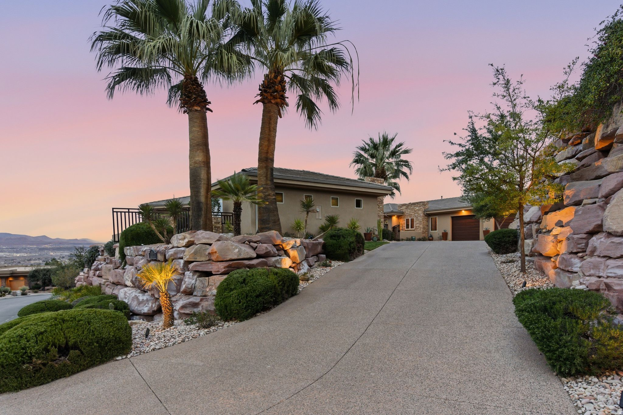 STONE CLIFF - Residential