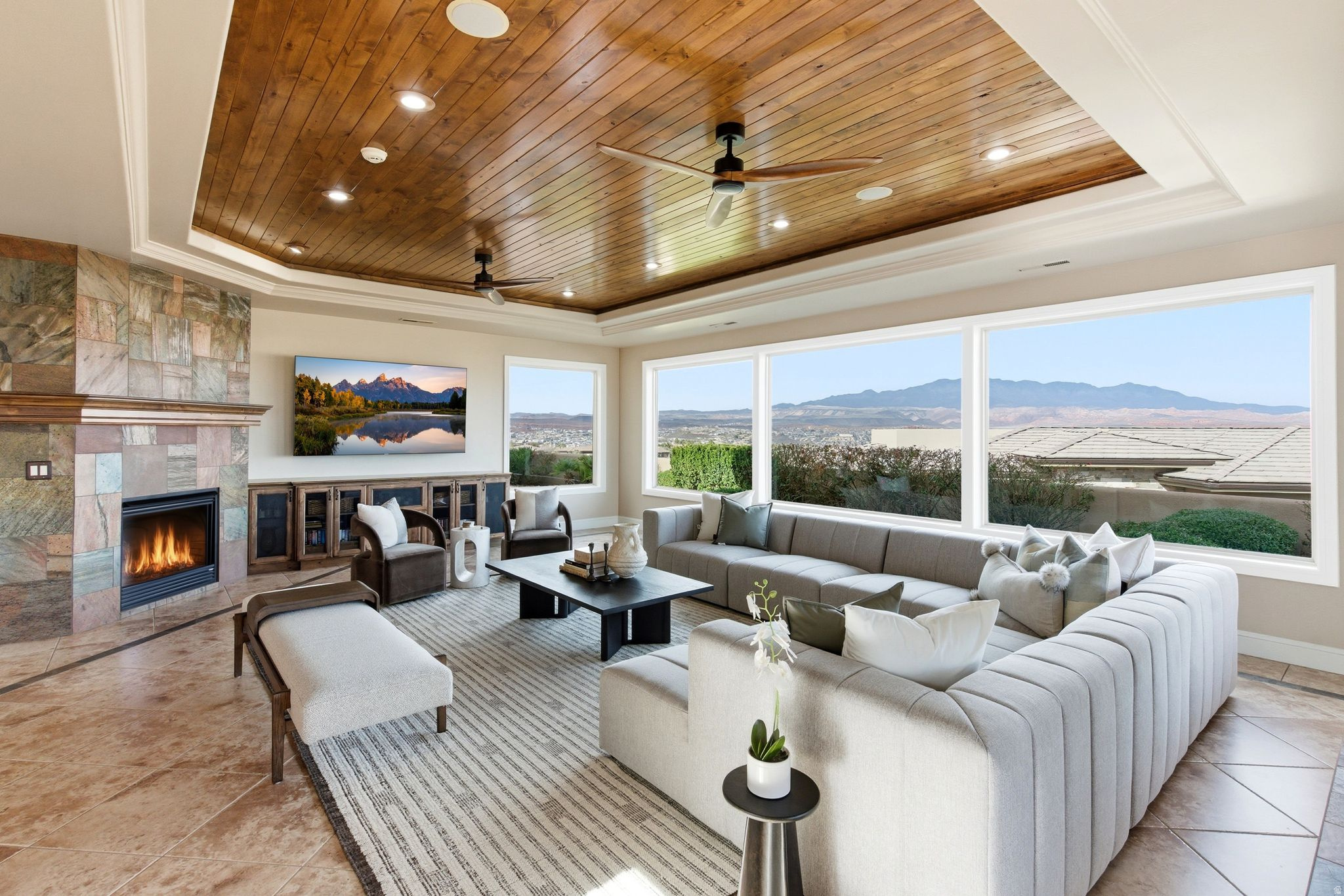 STONE CLIFF - Residential