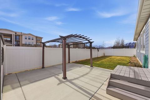 Tiny photo for 590 E OLD MILL DR E, Heber City, UT 84032 (MLS # 2134893)