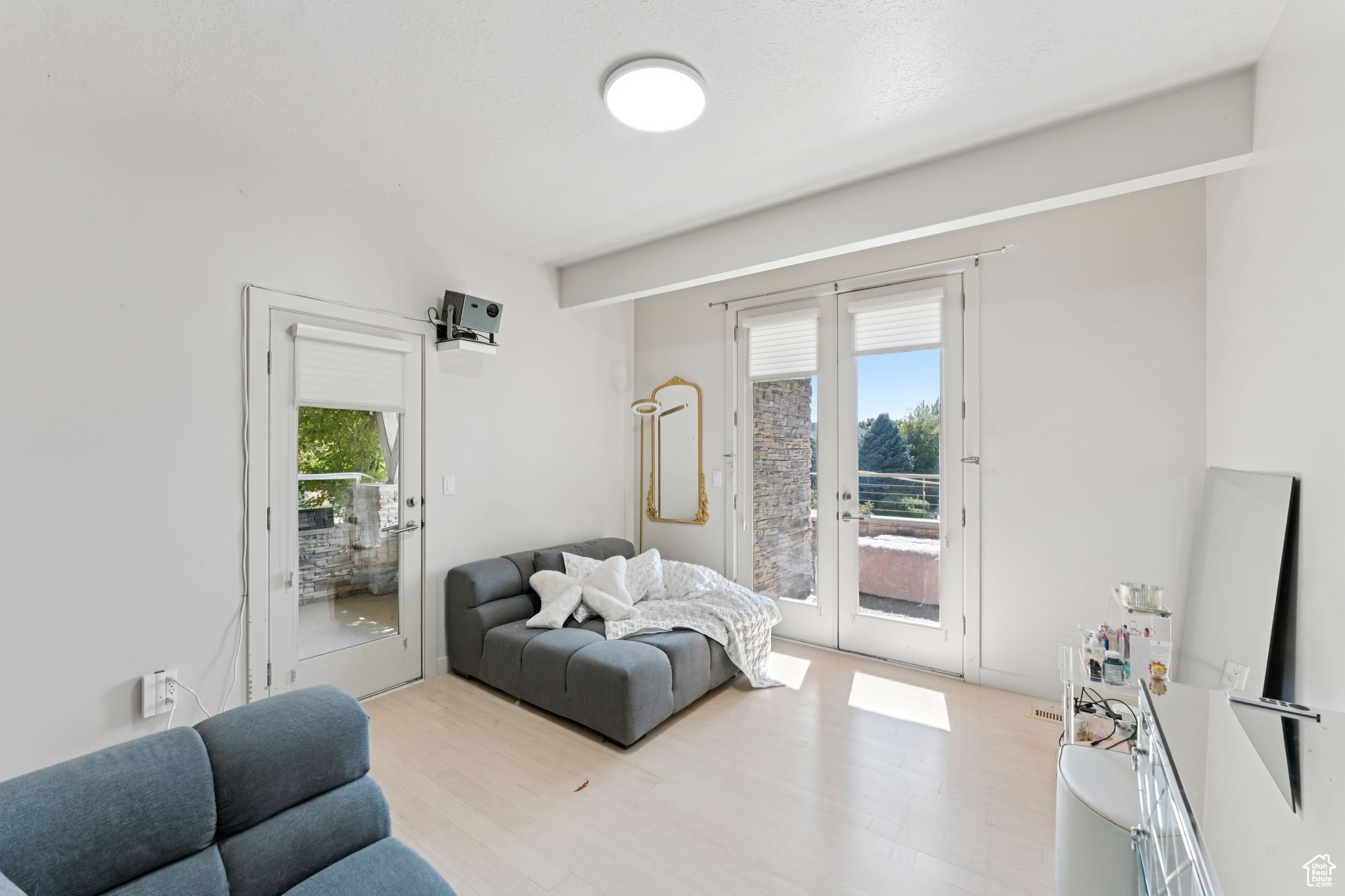 THE HAMPTONS - Residential