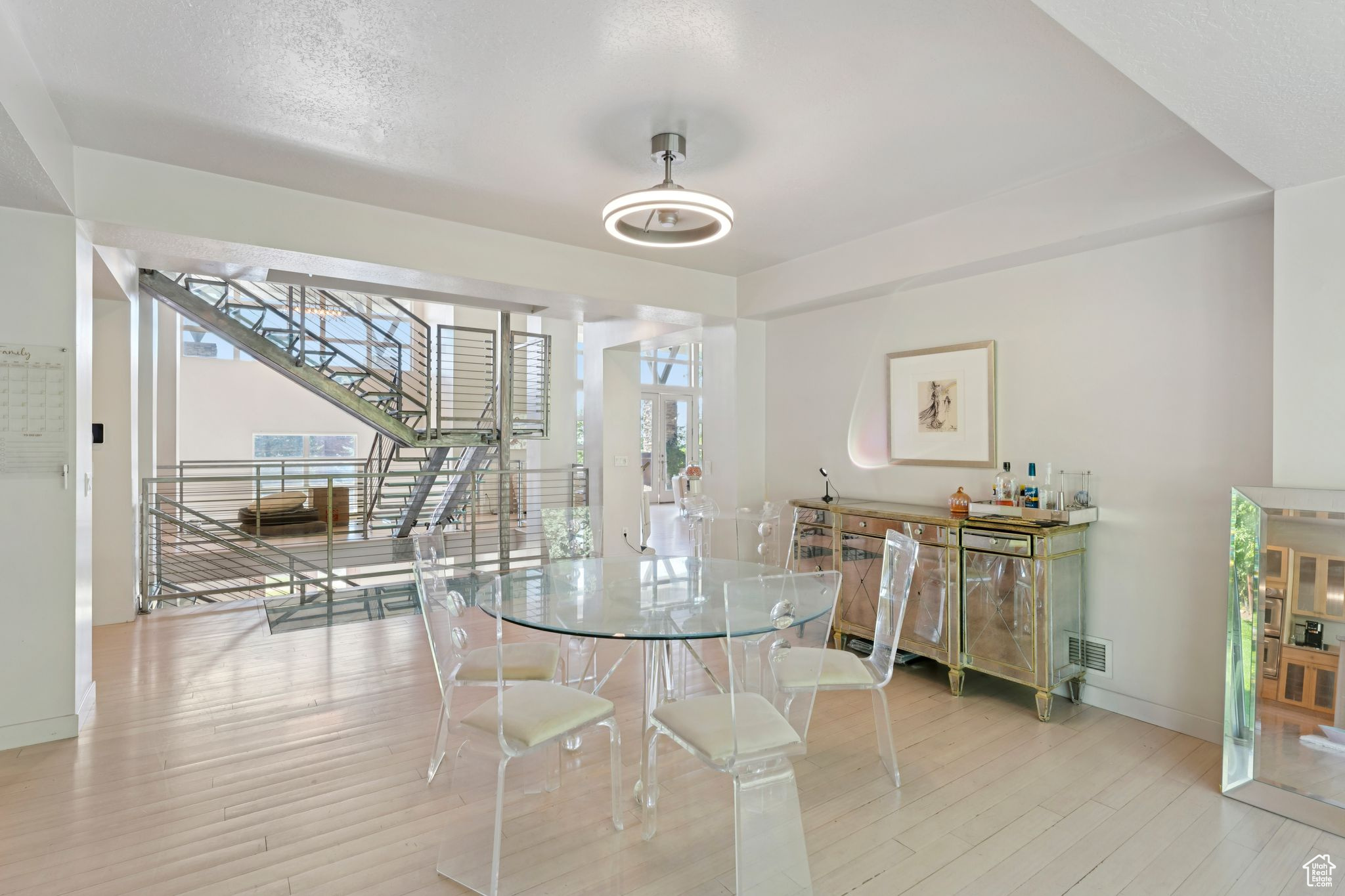 THE HAMPTONS - Residential