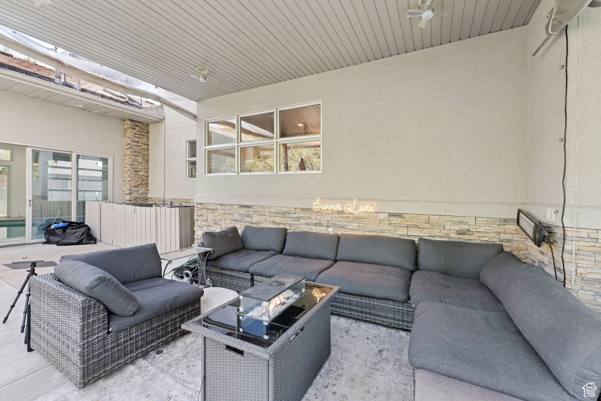 THE HAMPTONS - Residential