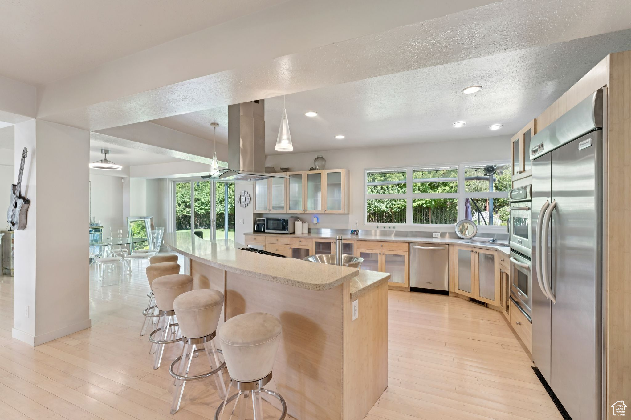 THE HAMPTONS - Residential