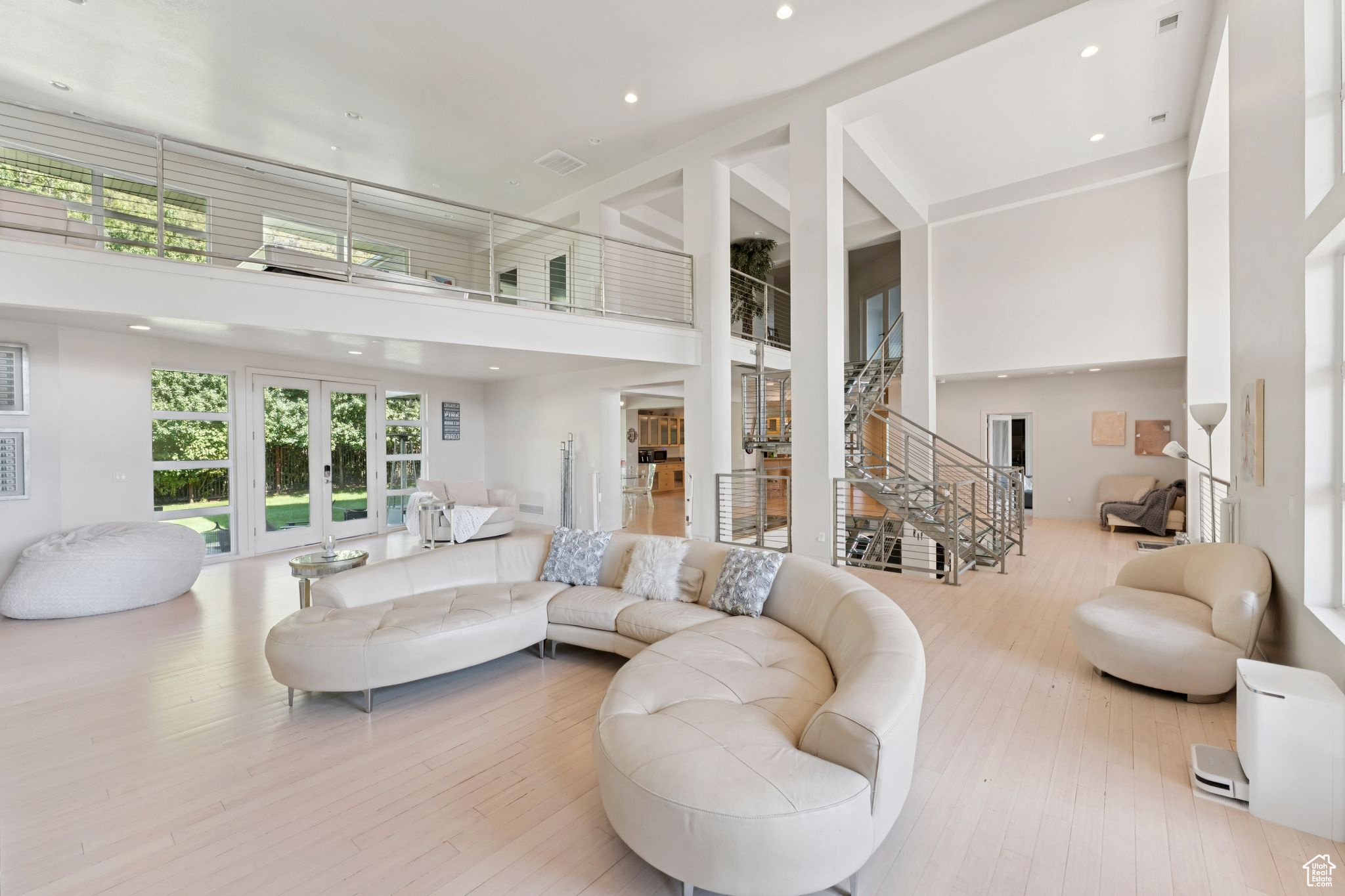 THE HAMPTONS - Residential