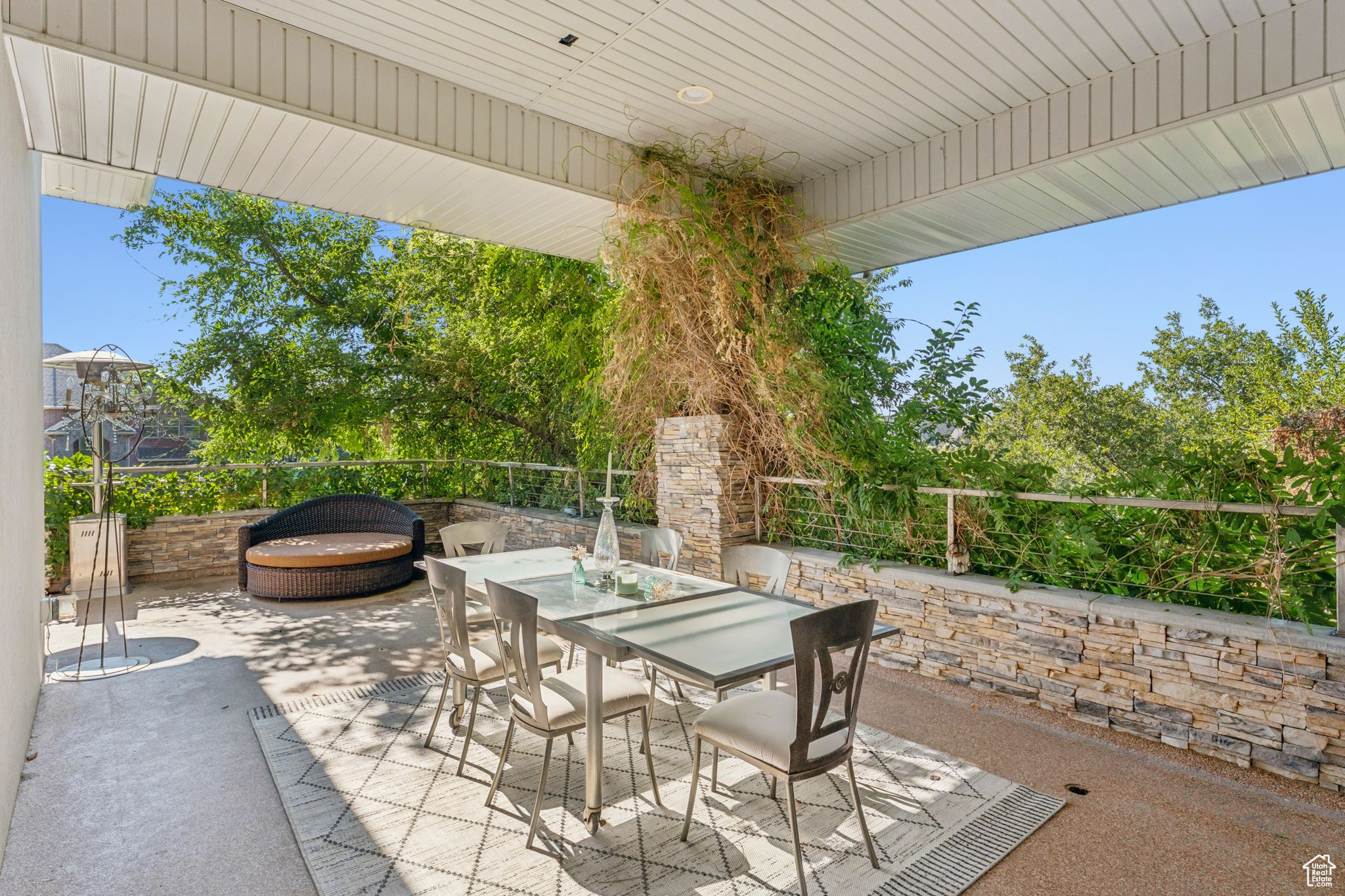 THE HAMPTONS - Residential