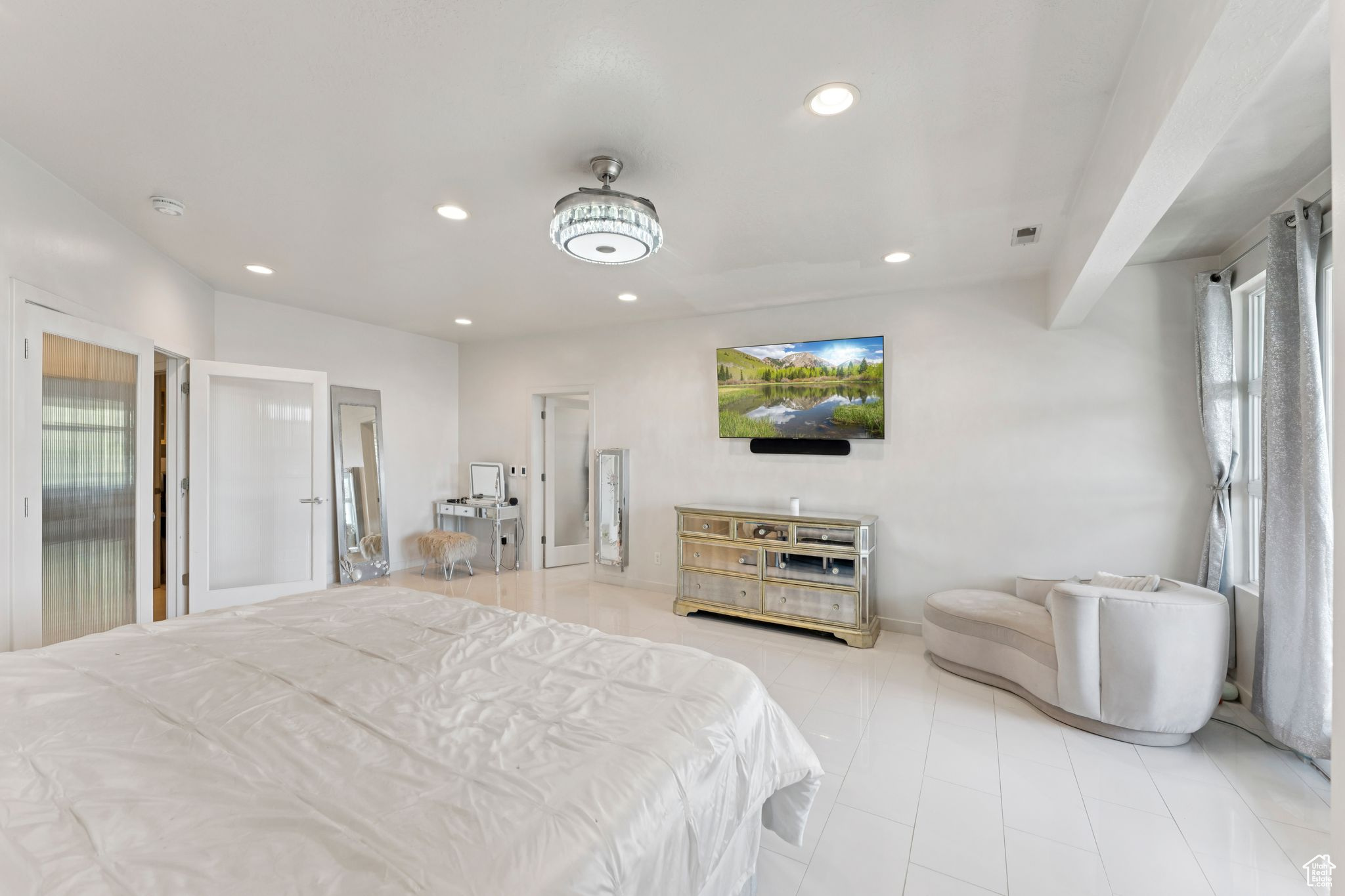 THE HAMPTONS - Residential