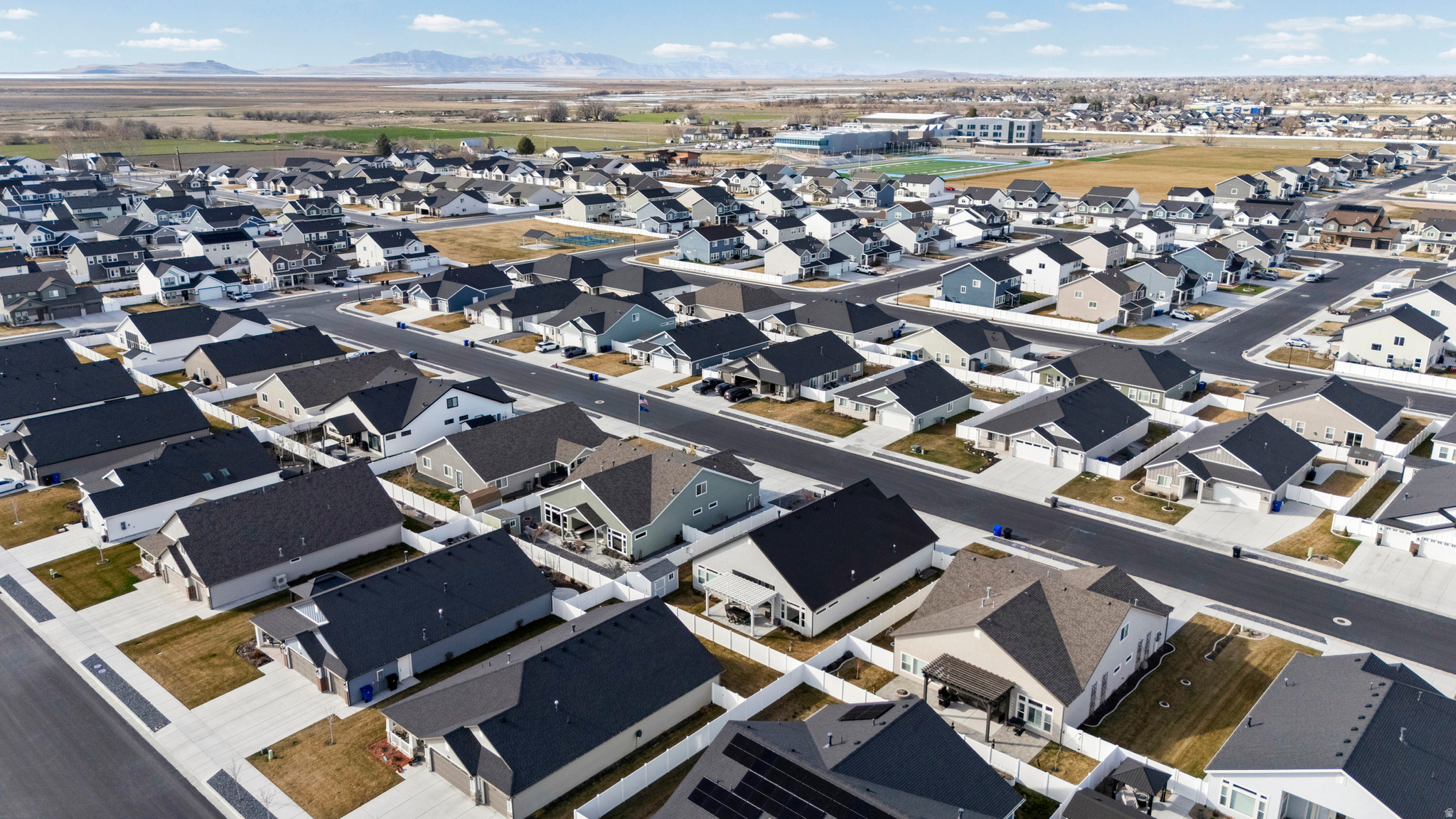 HARVEST FIELDS - Residential