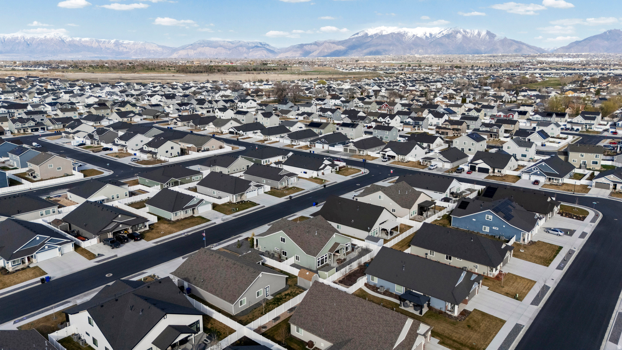 HARVEST FIELDS - Residential