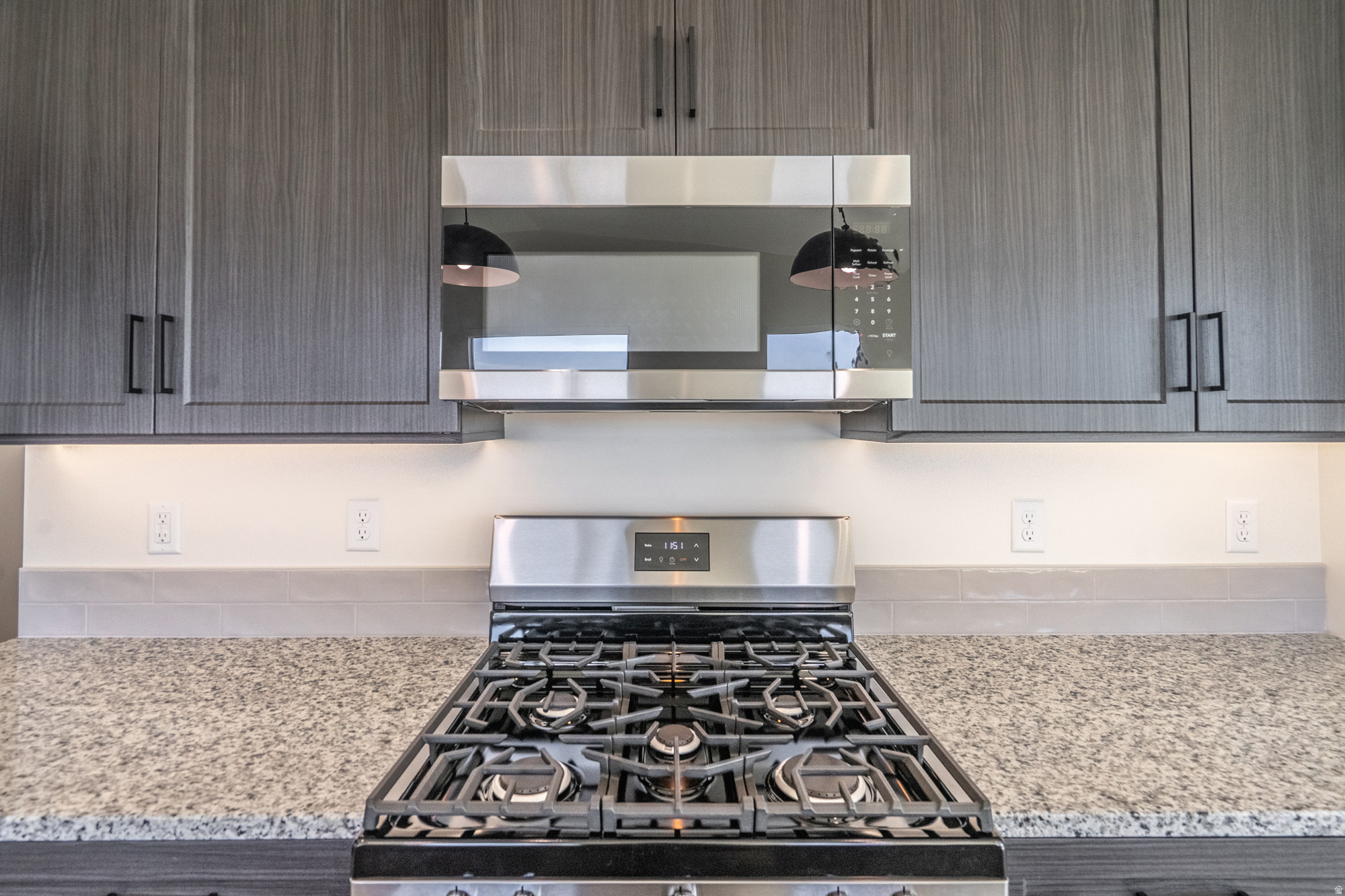 SKY VIEW - Residential Income