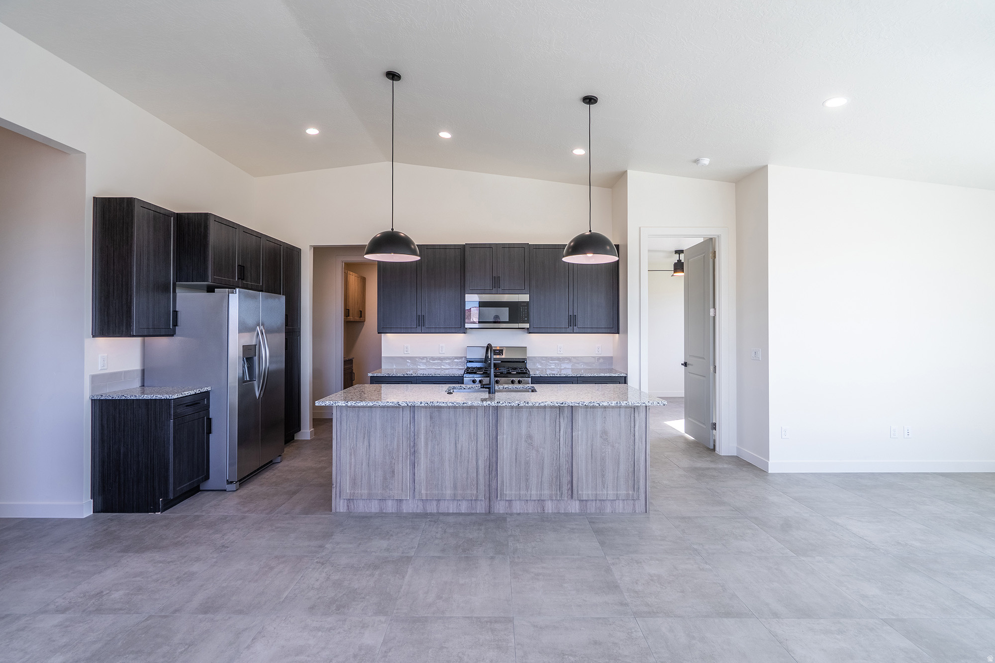 SKY VIEW - Residential Income