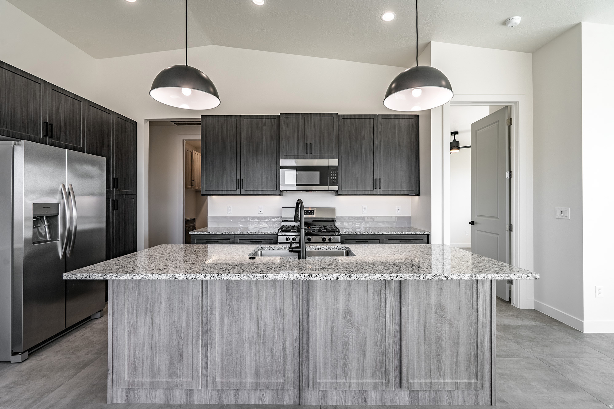 SKY VIEW - Residential Income