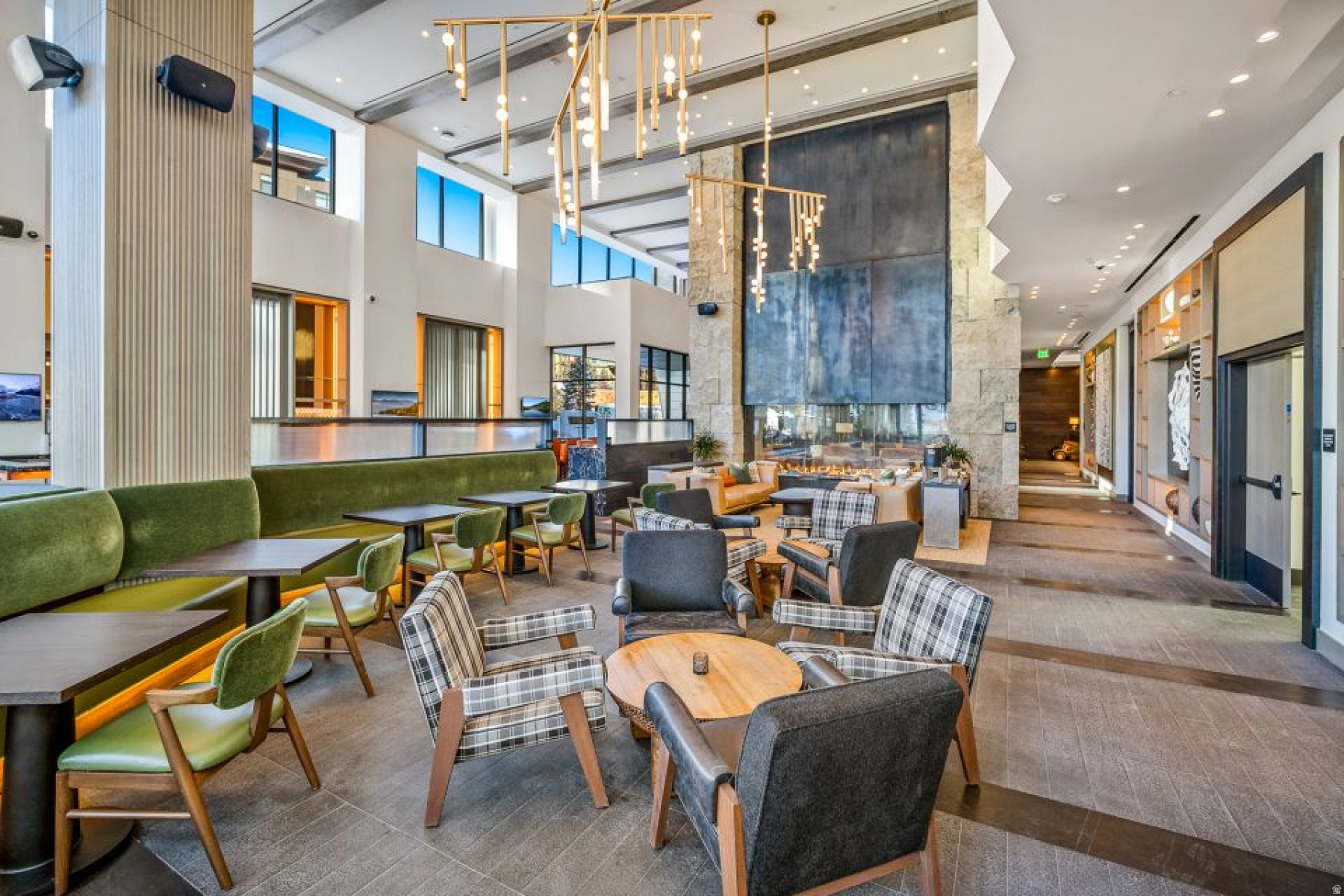 Park City, Utah 84098, United States, 3 Bedrooms Bedrooms, ,4 BathroomsBathrooms,Residential,Active,256402