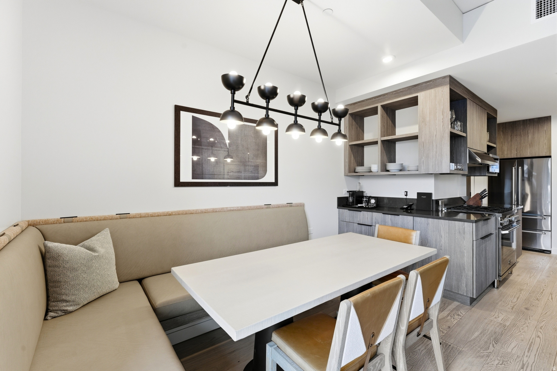 Park City, Utah 84098, United States, 3 Bedrooms Bedrooms, ,4 BathroomsBathrooms,Residential,Active,256402