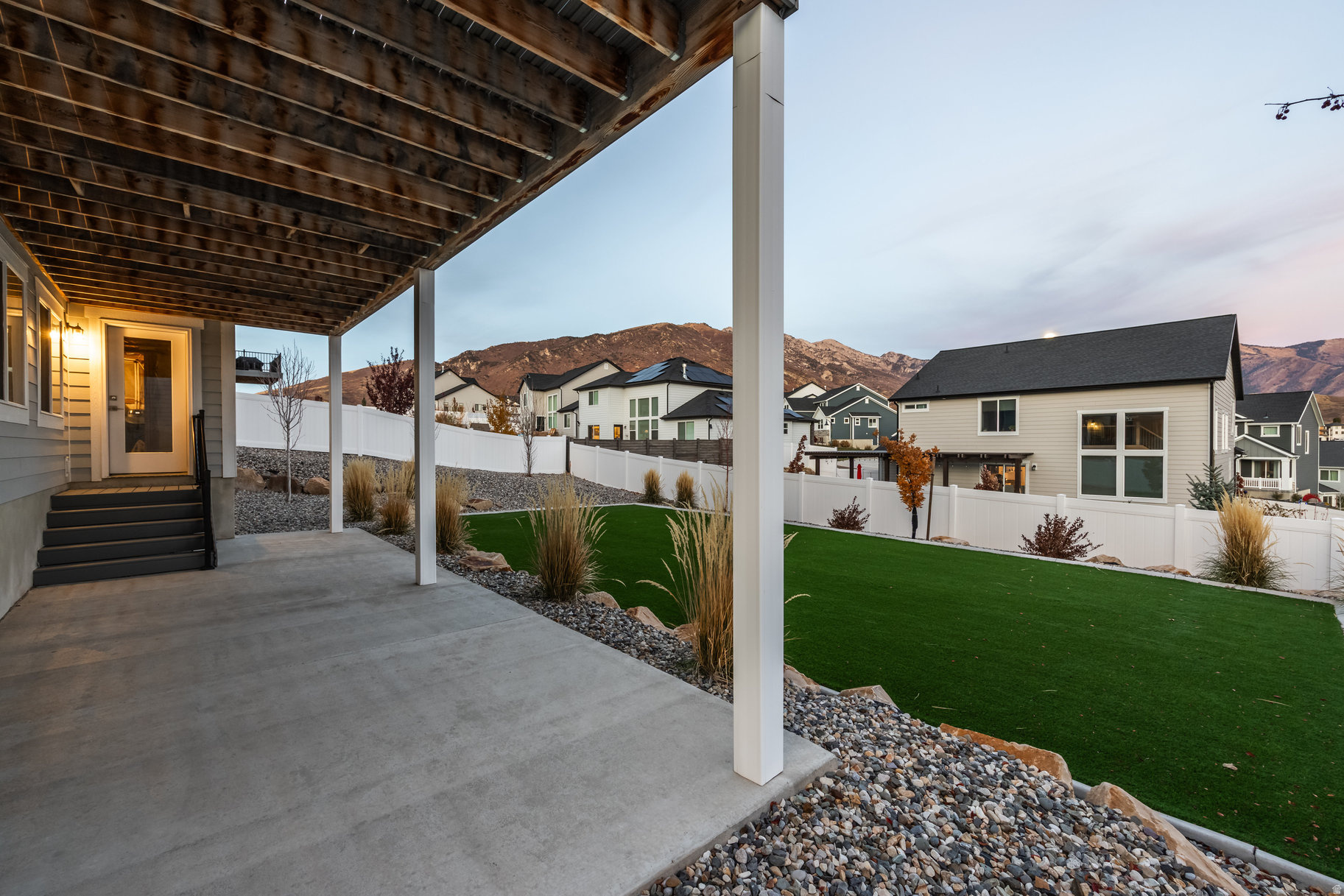 HIDDEN CANYON - Residential