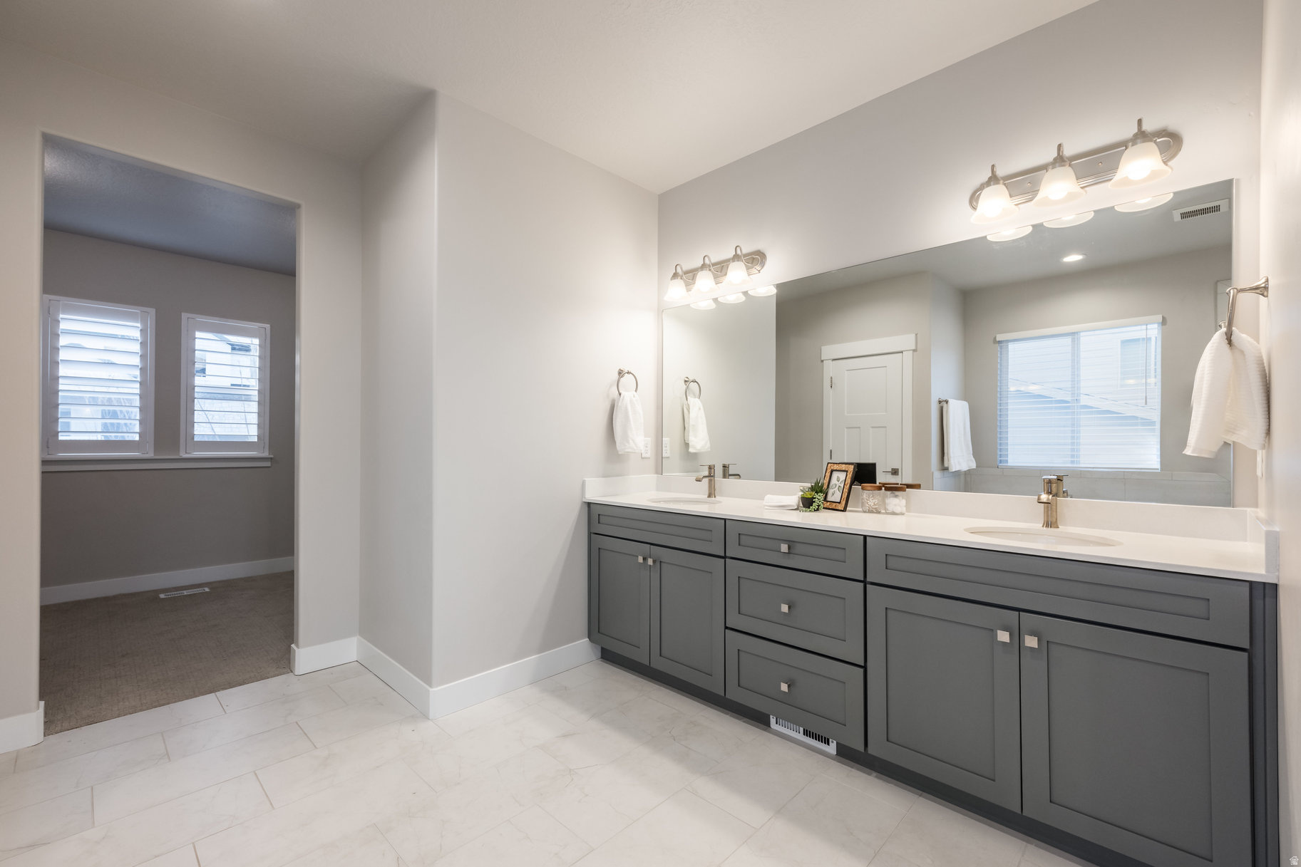 HIDDEN CANYON - Residential