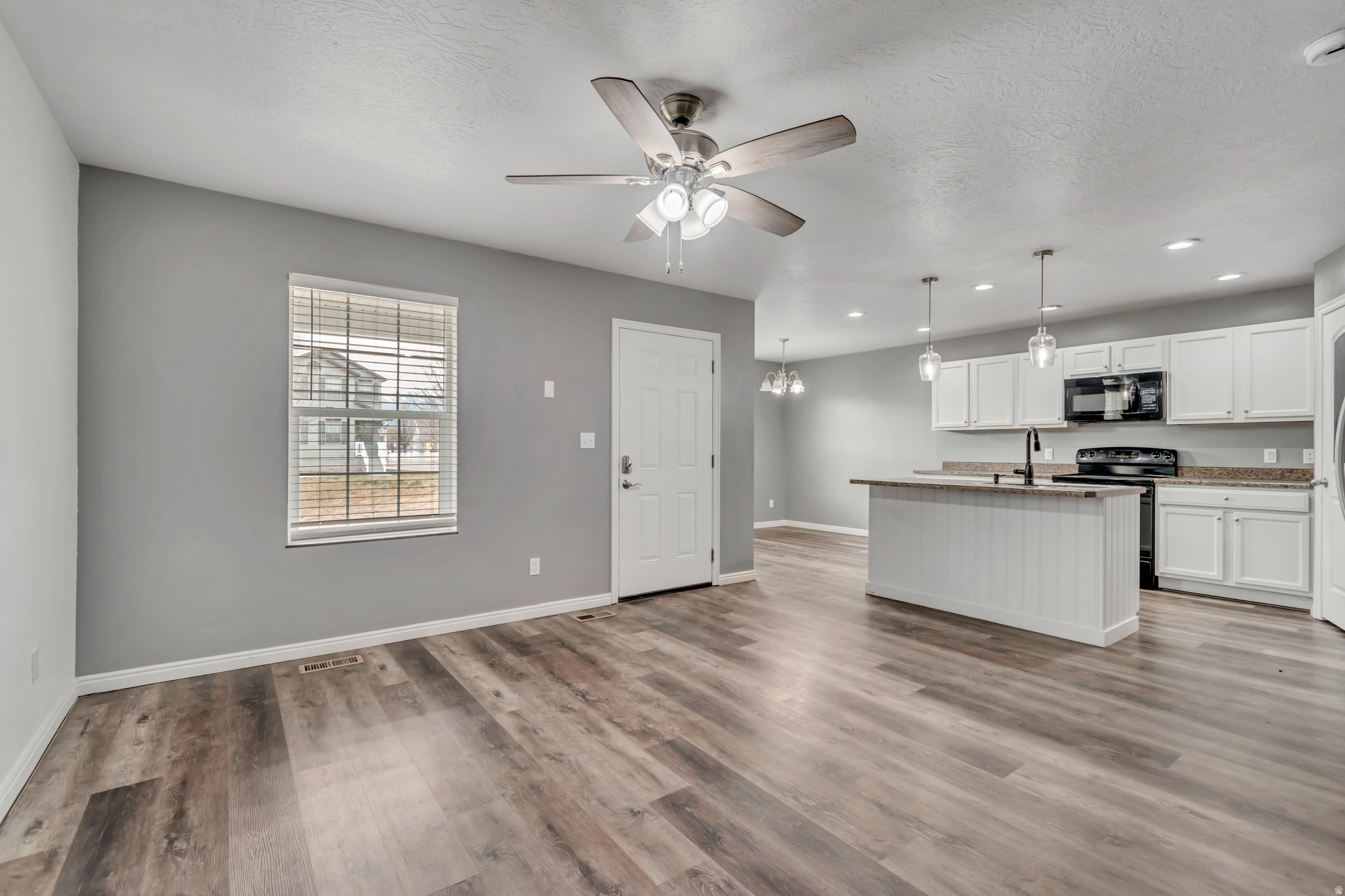 COLONIAL PARK - Residential