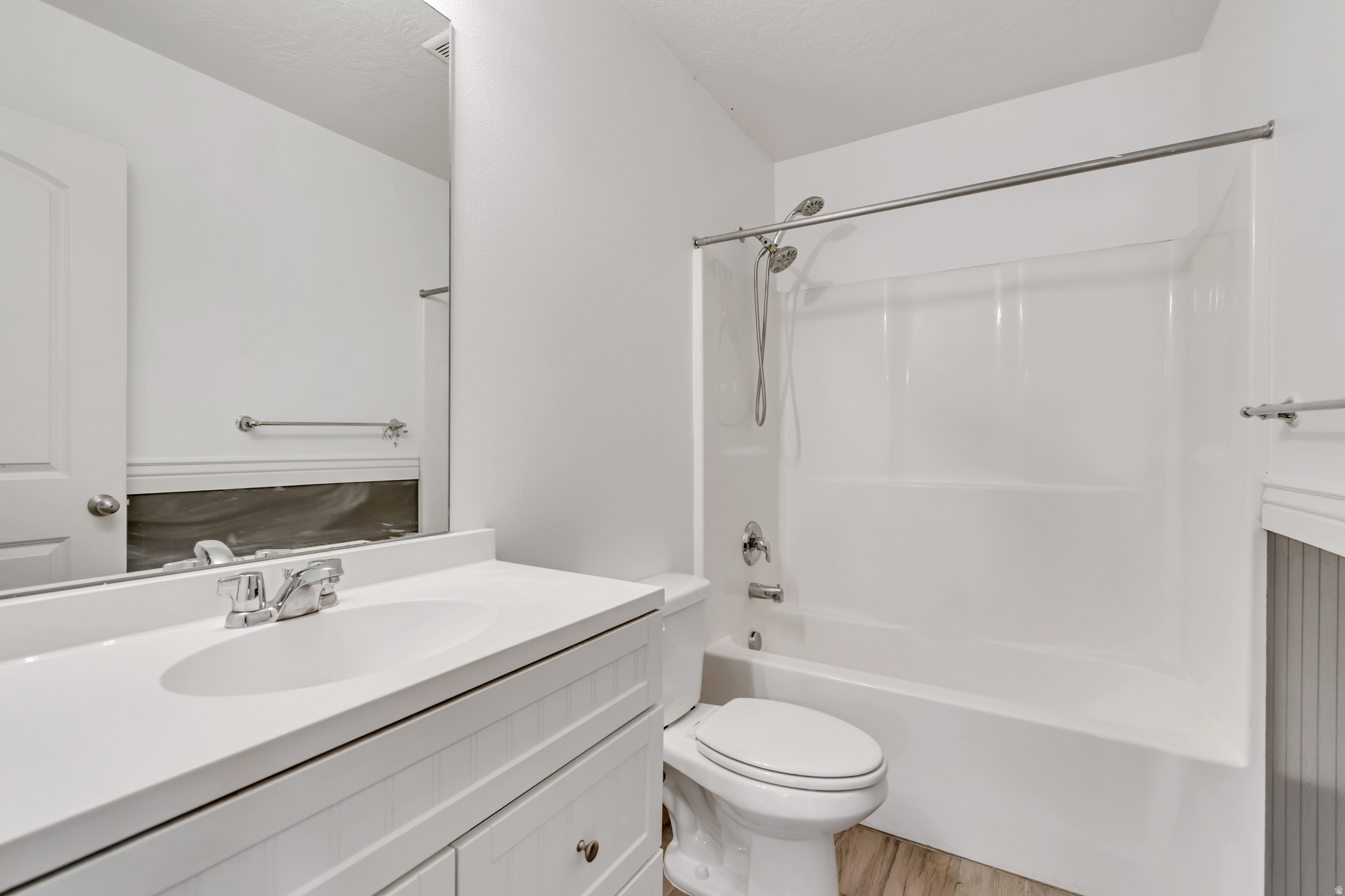 COLONIAL PARK - Residential