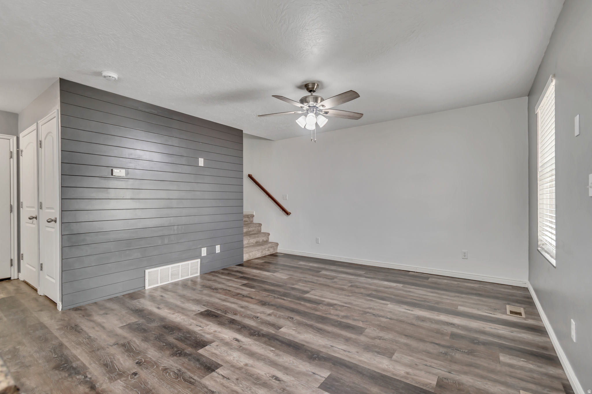 COLONIAL PARK - Residential