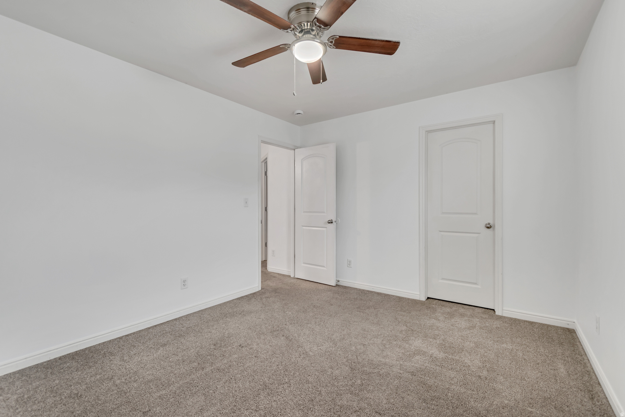 COLONIAL PARK - Residential