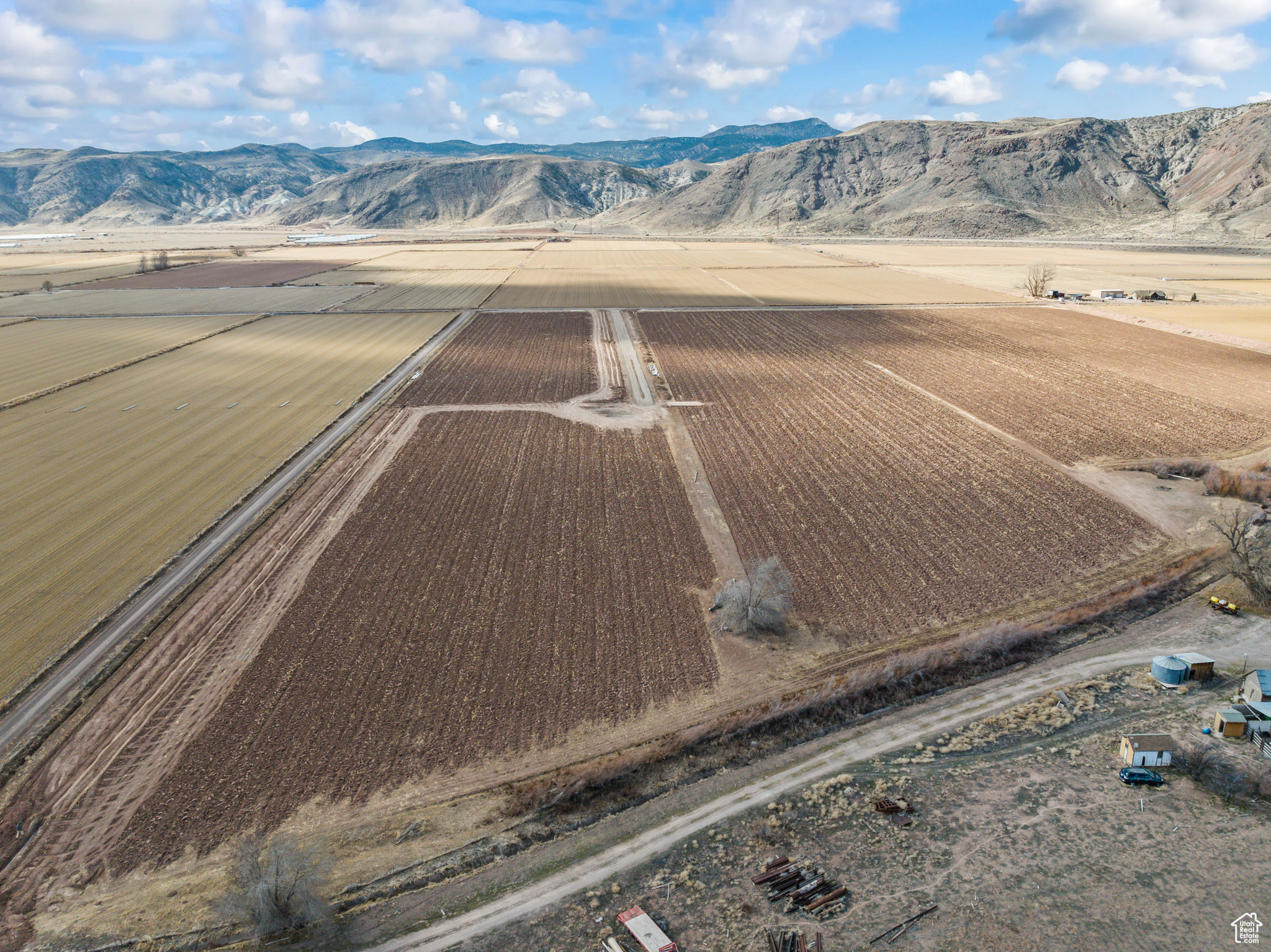 ORCHARD AVENUE ESTATES - Residential