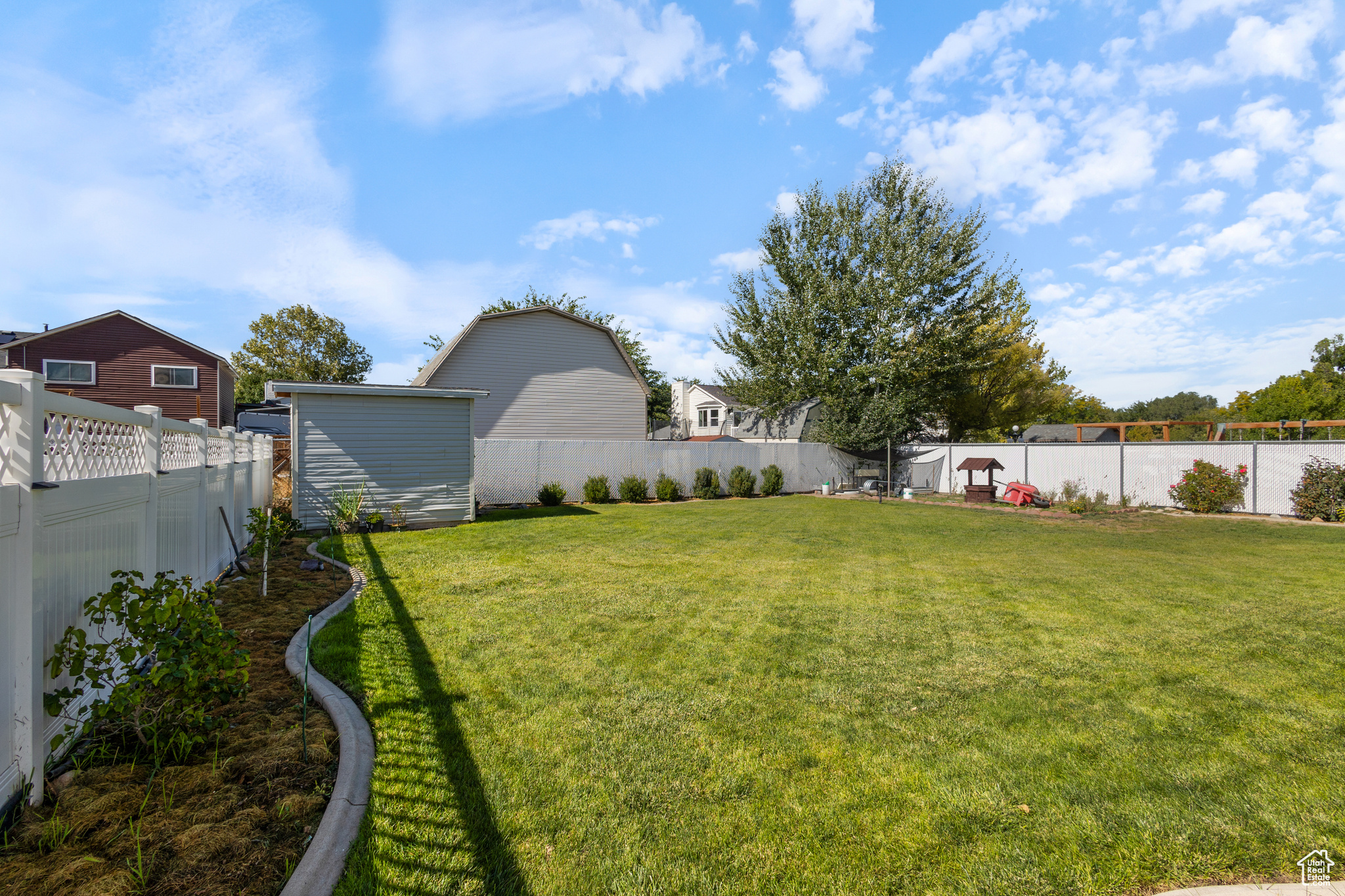 SHADOW RUN ESTATES - Residential
