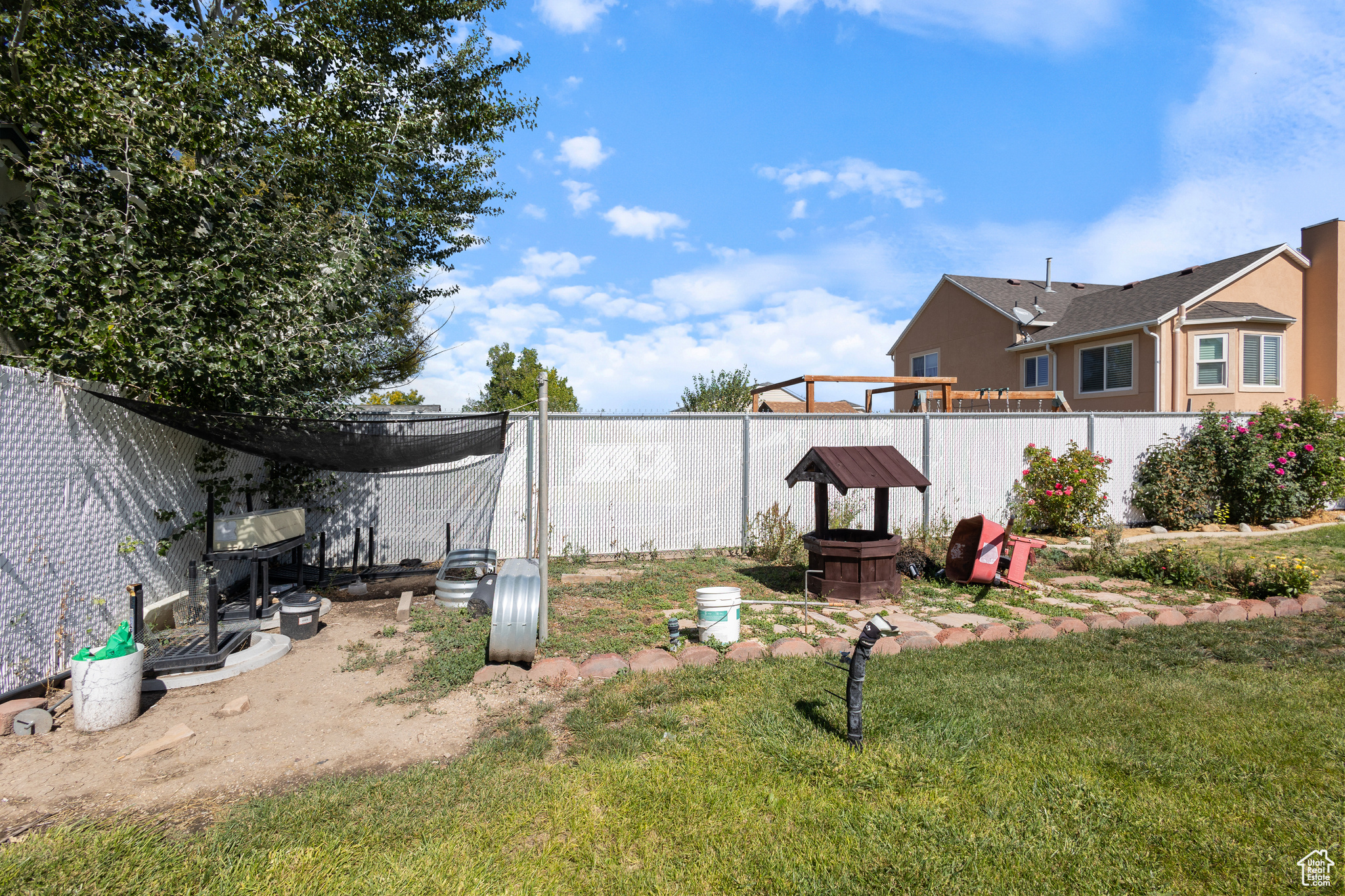 SHADOW RUN ESTATES - Residential