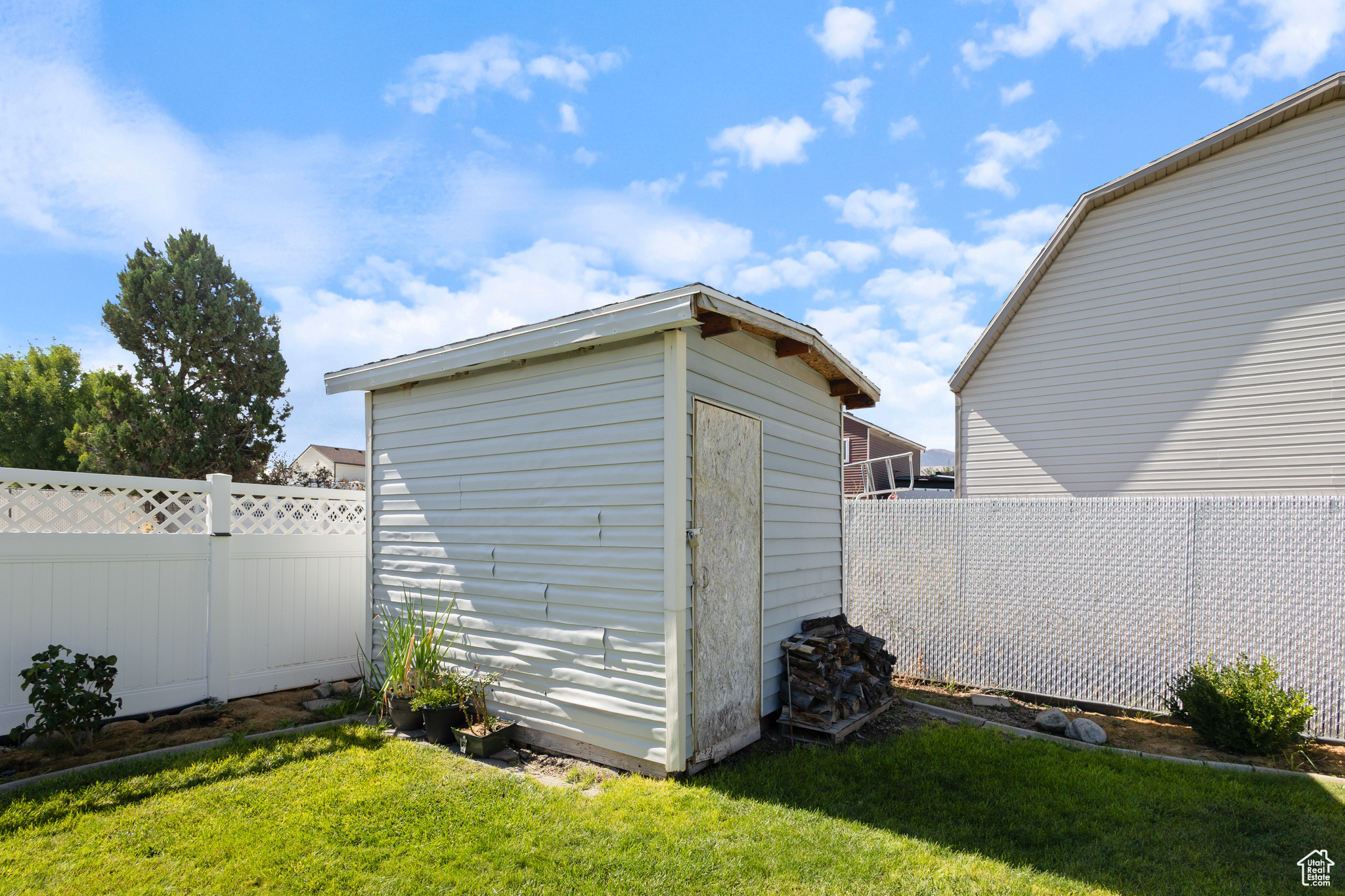 SHADOW RUN ESTATES - Residential