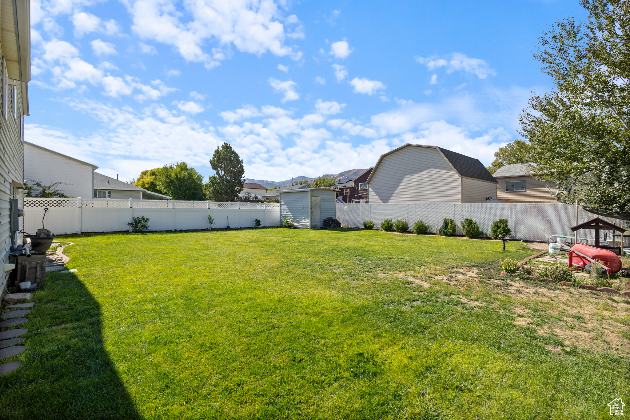 SHADOW RUN ESTATES - Residential