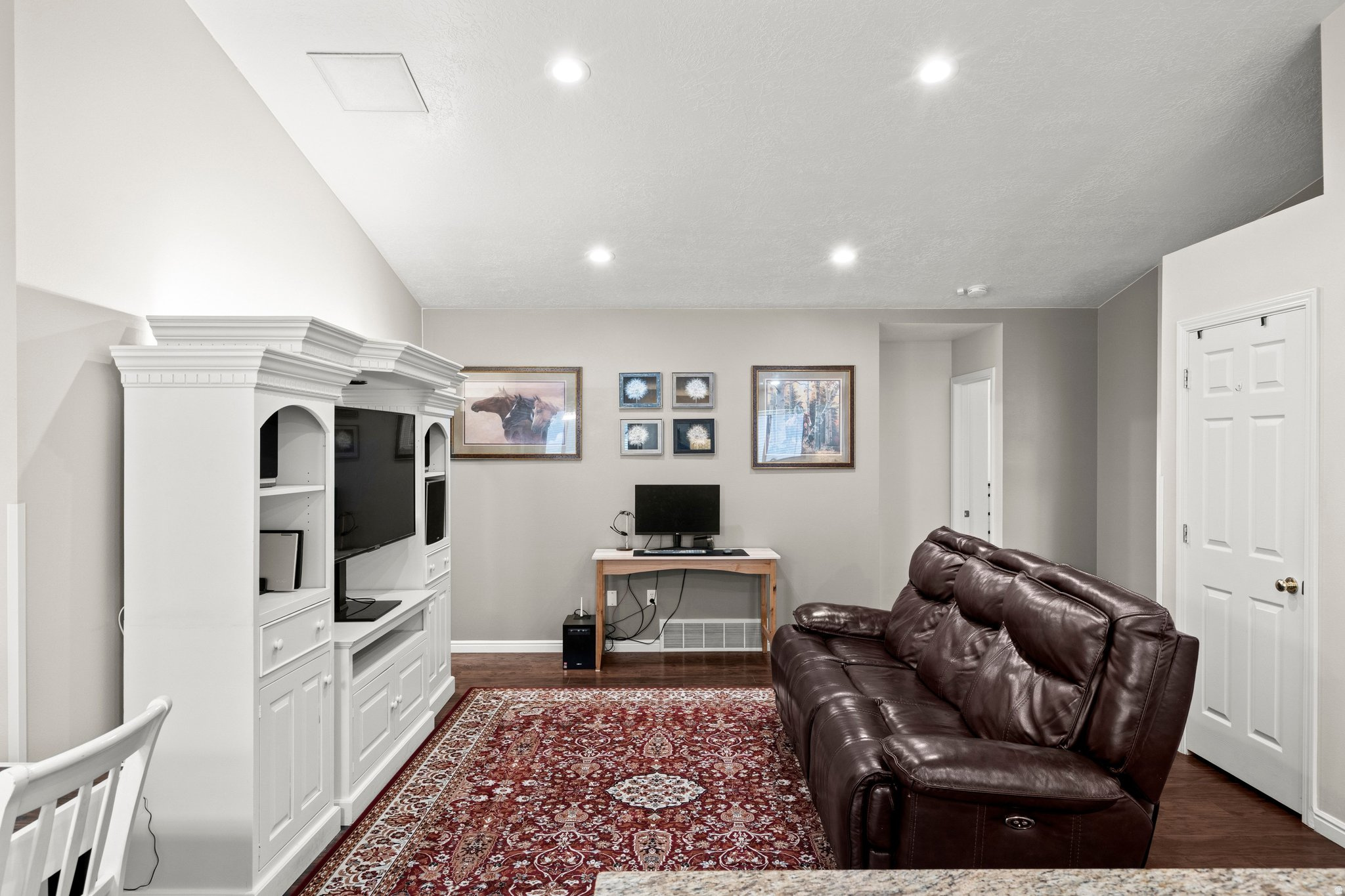 CEDAR RUN - Residential