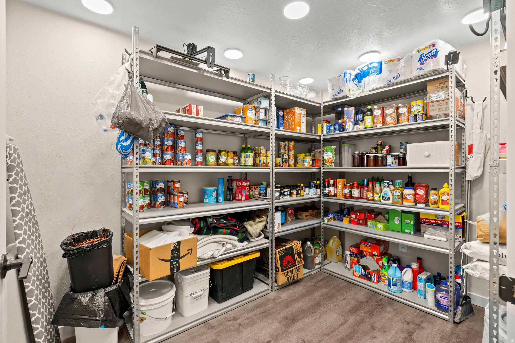 CEDAR RUN - Residential