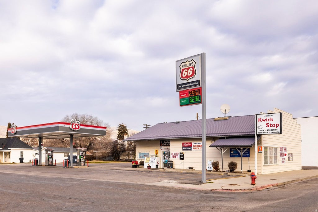 Photo of 86 S MAIN ST, Garland, UT 84312 (MLS # 2133244)