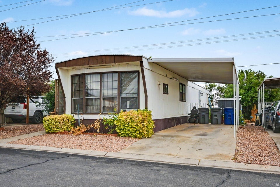 Photo of 1450 N DIXIE DOWNS RD #10, Saint George, UT 84770 (MLS # 2185663)