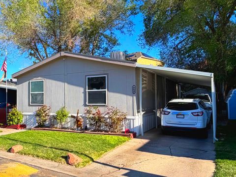 Photo of 863 W BIG MOUNTAIN DR S, Taylorsville, UT 84123 (MLS # 2151683)