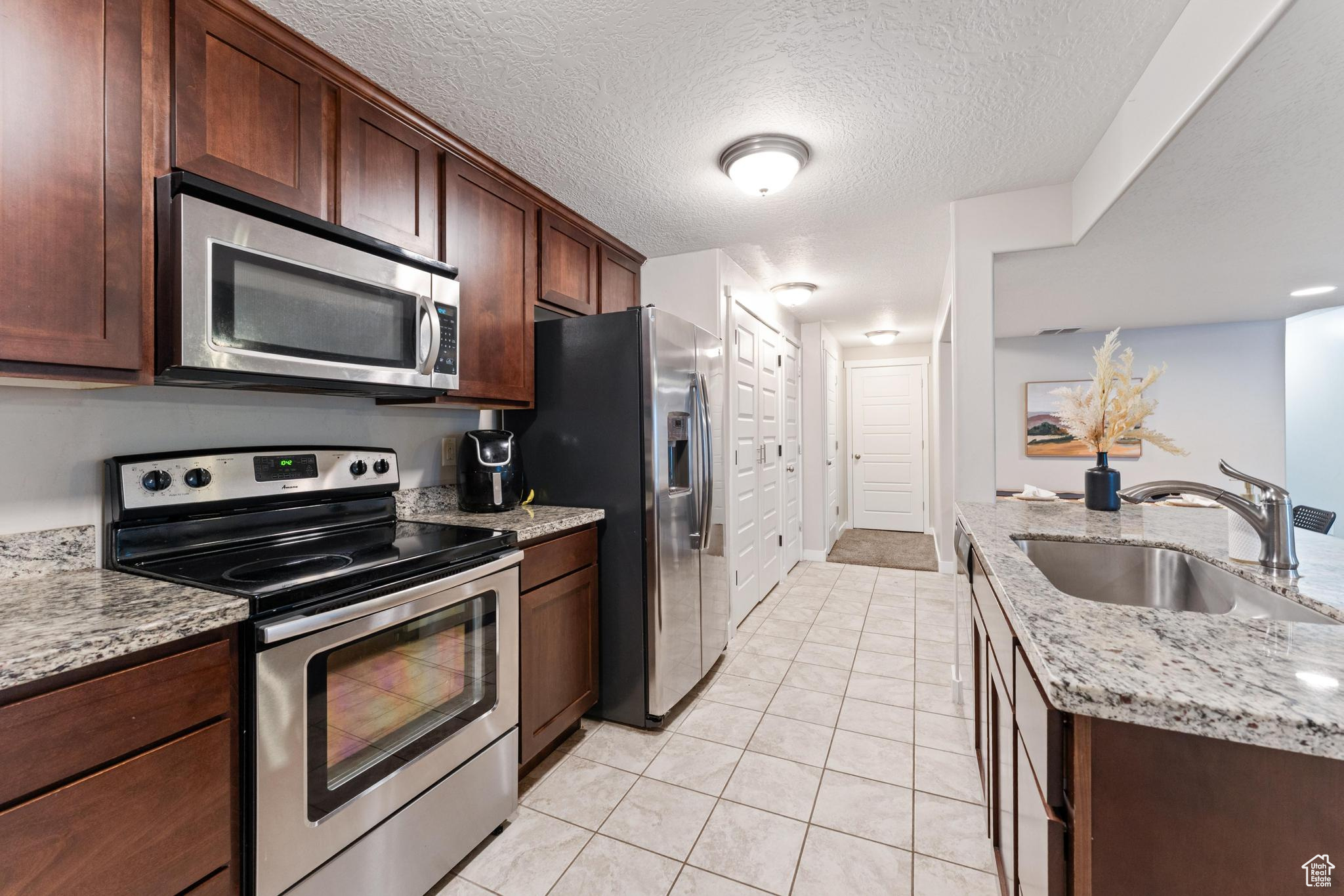 JORDAN HEIGHTS - Residential