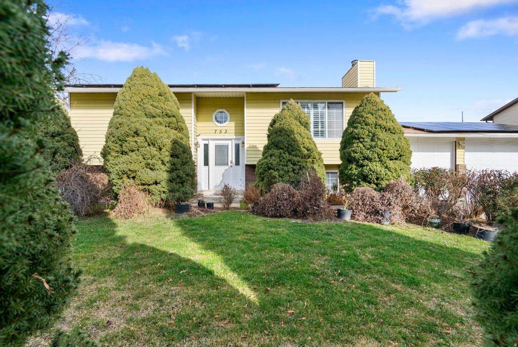 Photo of 753 S 300 E, Layton, UT 84041 (MLS # 2132212)