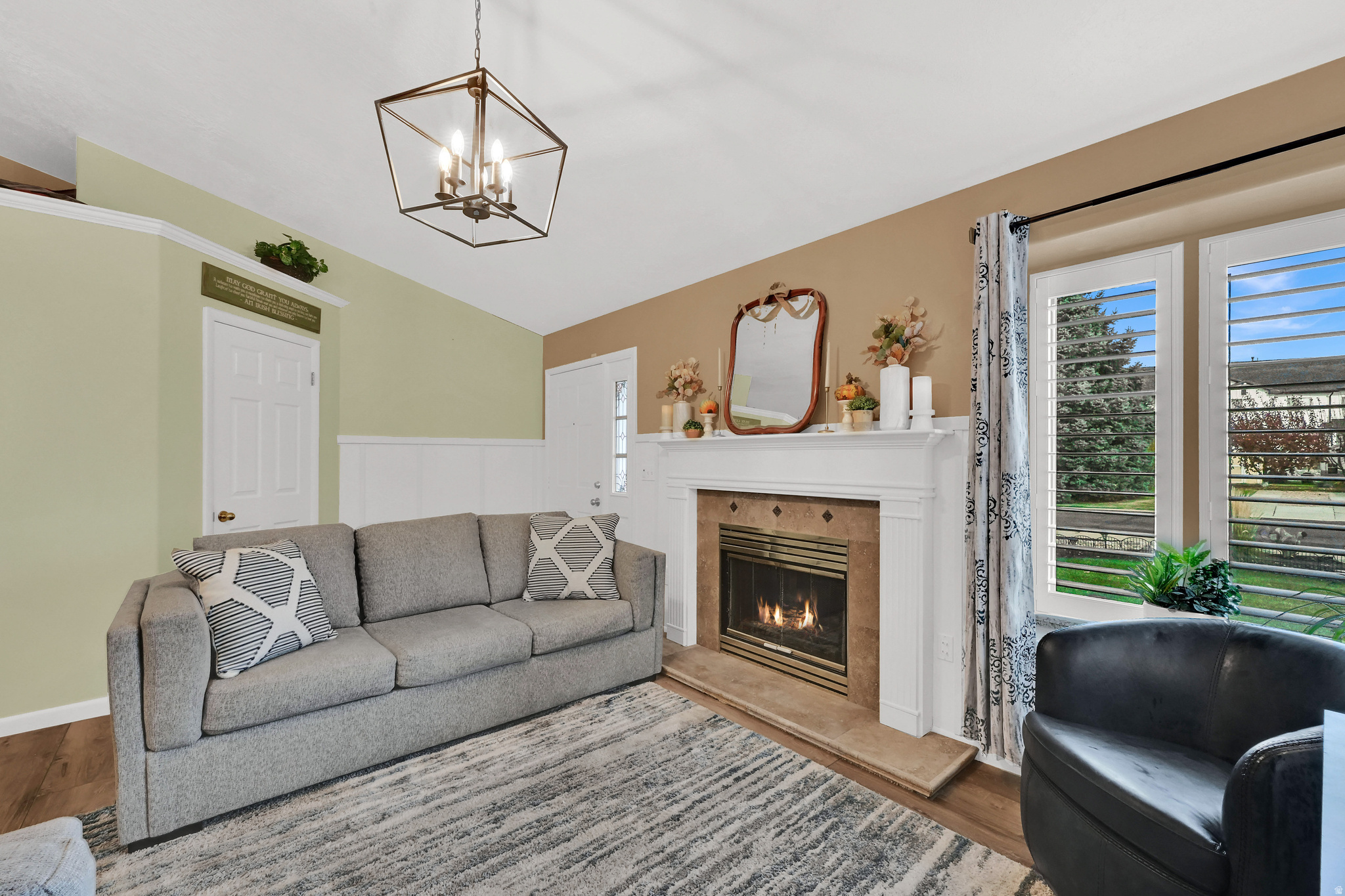 APPLE BLOSSOM - Residential