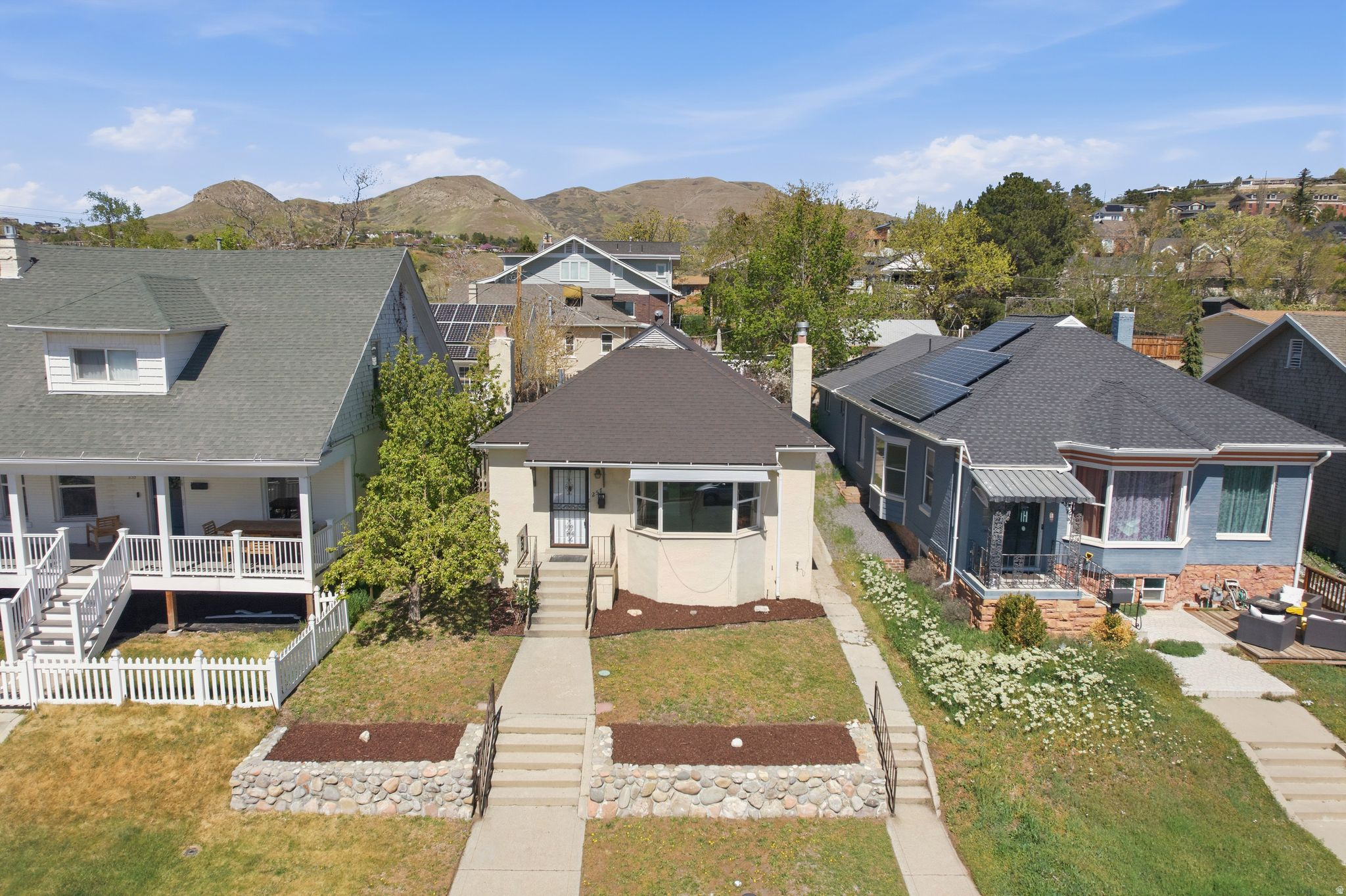 THE AVENUES - Residential