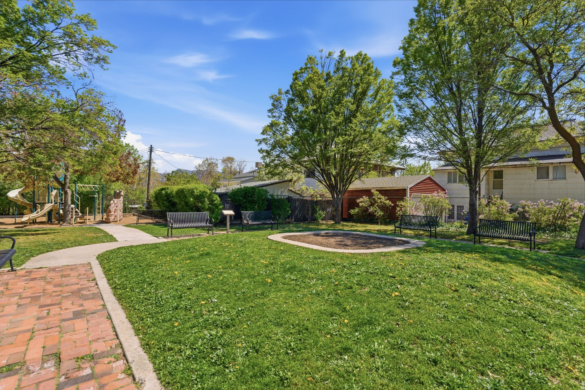 THE AVENUES - Residential