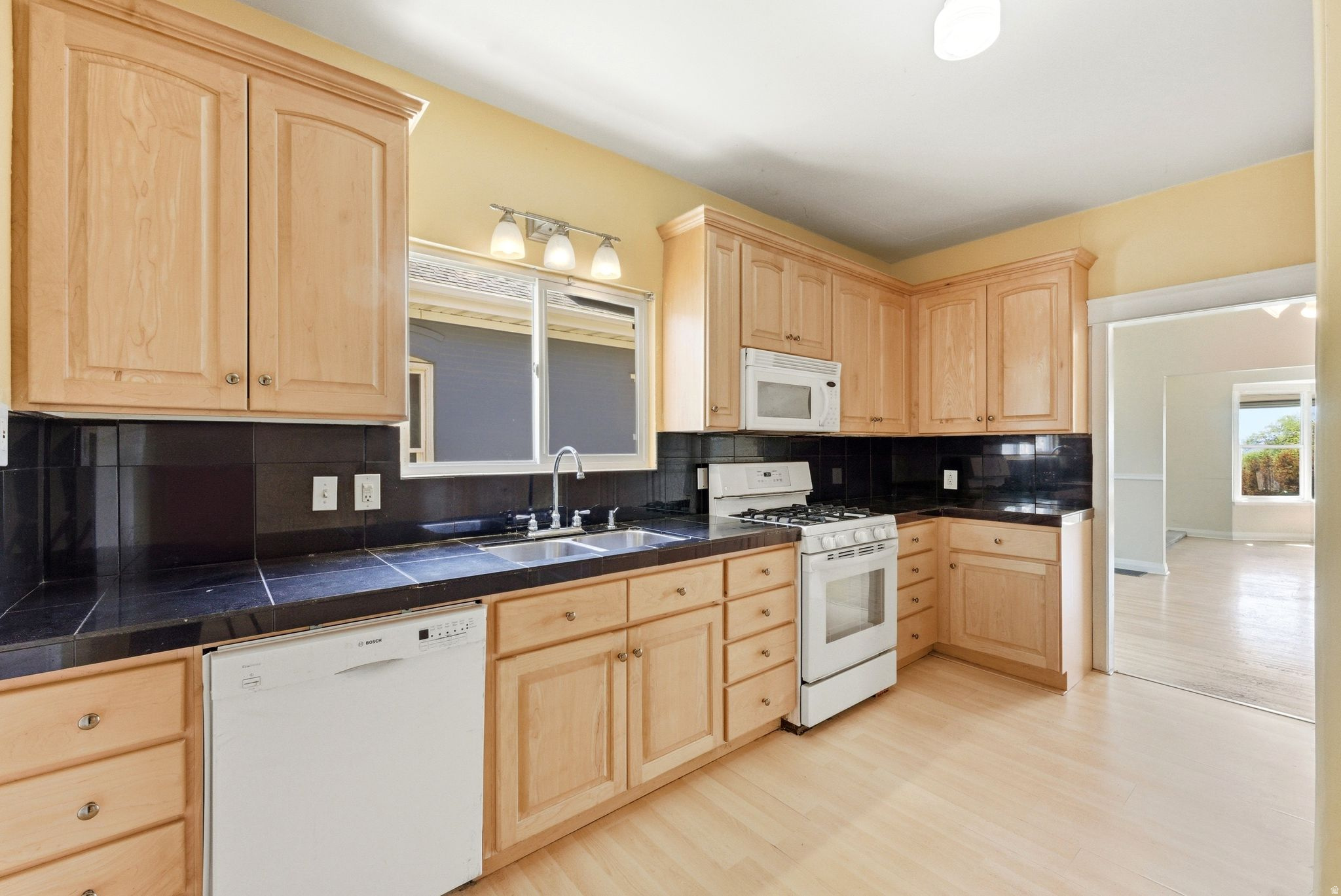 THE AVENUES - Residential