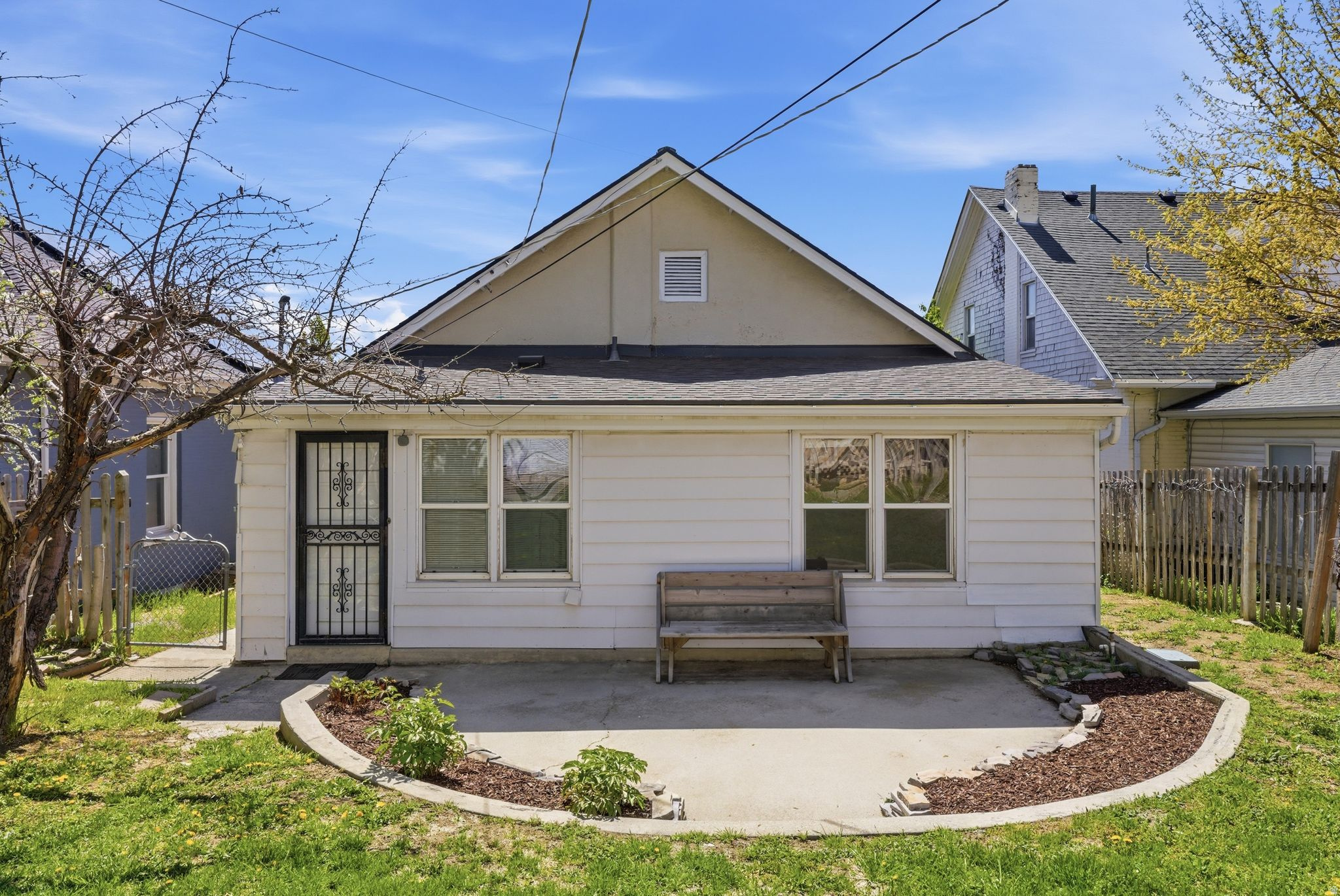 THE AVENUES - Residential