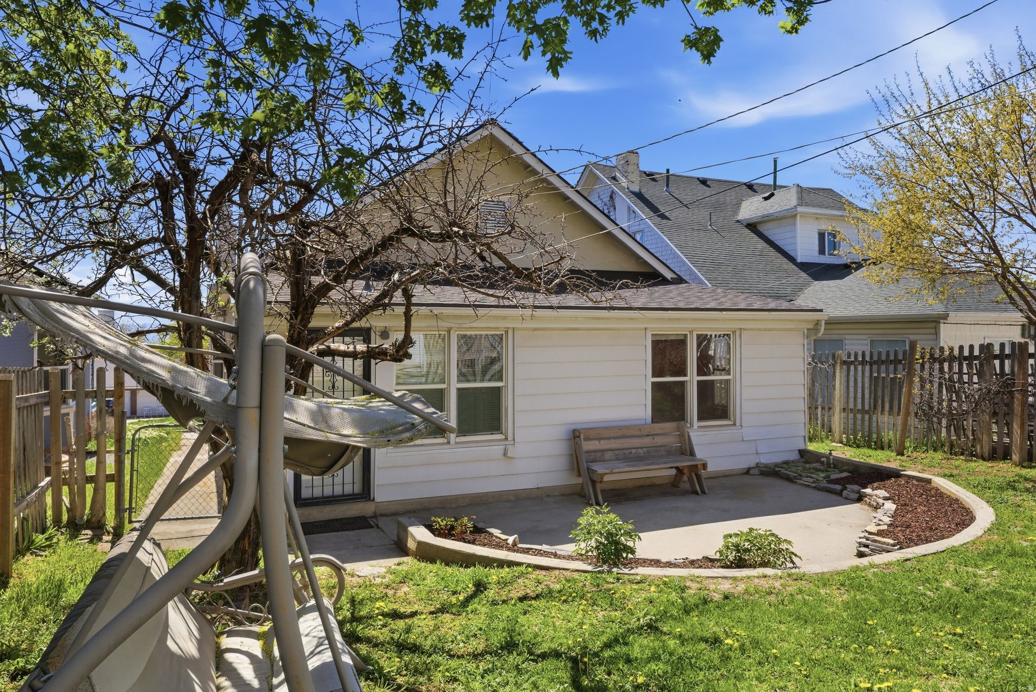 THE AVENUES - Residential