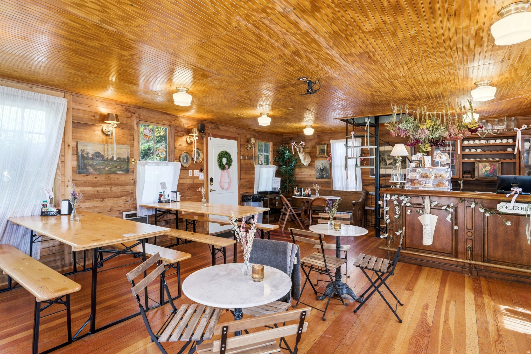 THE AVENUES - Residential