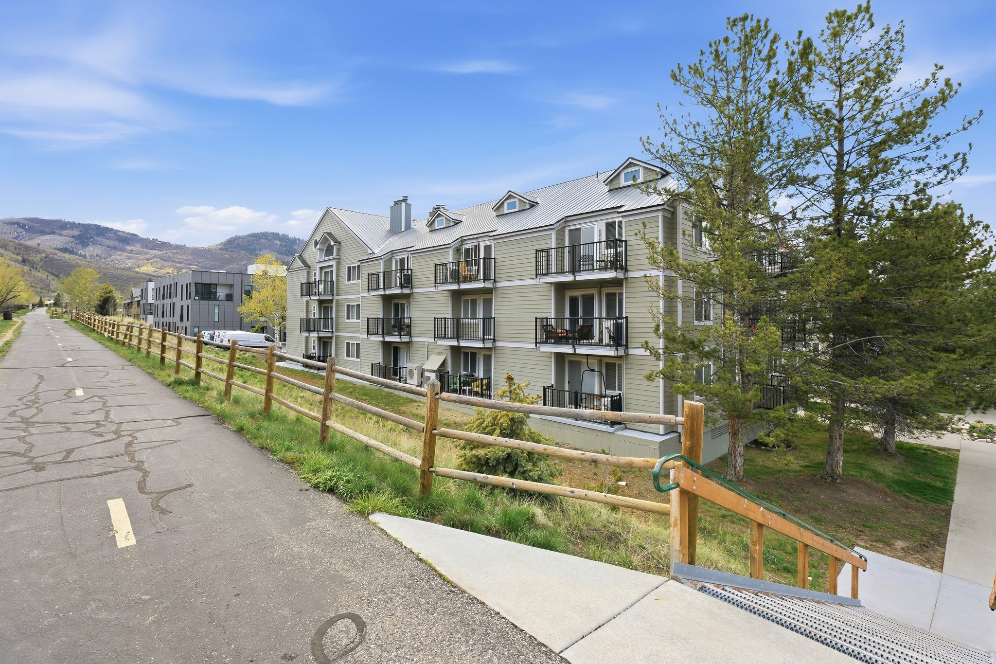SUNCREEK - Residential